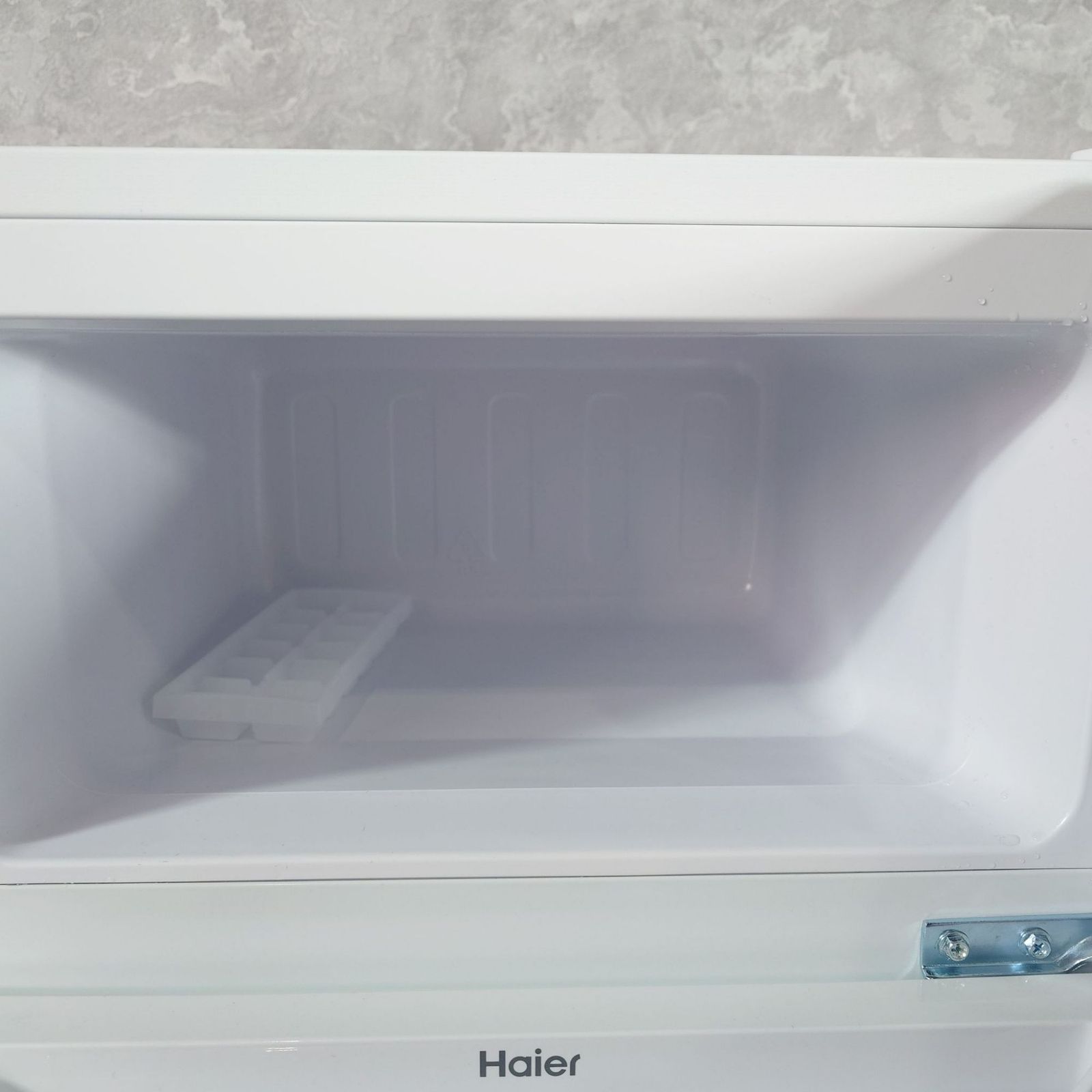 2022年製】Haier ハイアール JR-N85E ノンフロン冷凍冷蔵庫 85L - メルカリ