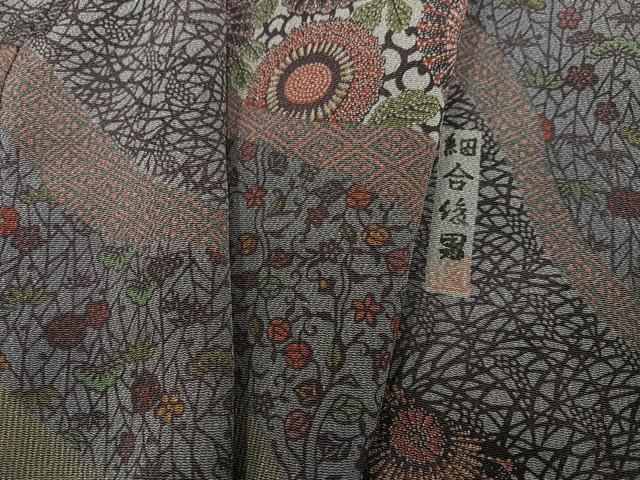 平和屋着物●重要無形文化財・伊勢手彫型本染・細合俊男　小紋　花唐草文　鬼しぼ縮緬　正絹　逸品　AABG9530ph 平和屋着物○重要無形文化財・伊勢手彫型本染・細合俊男 小紋 花唐草文