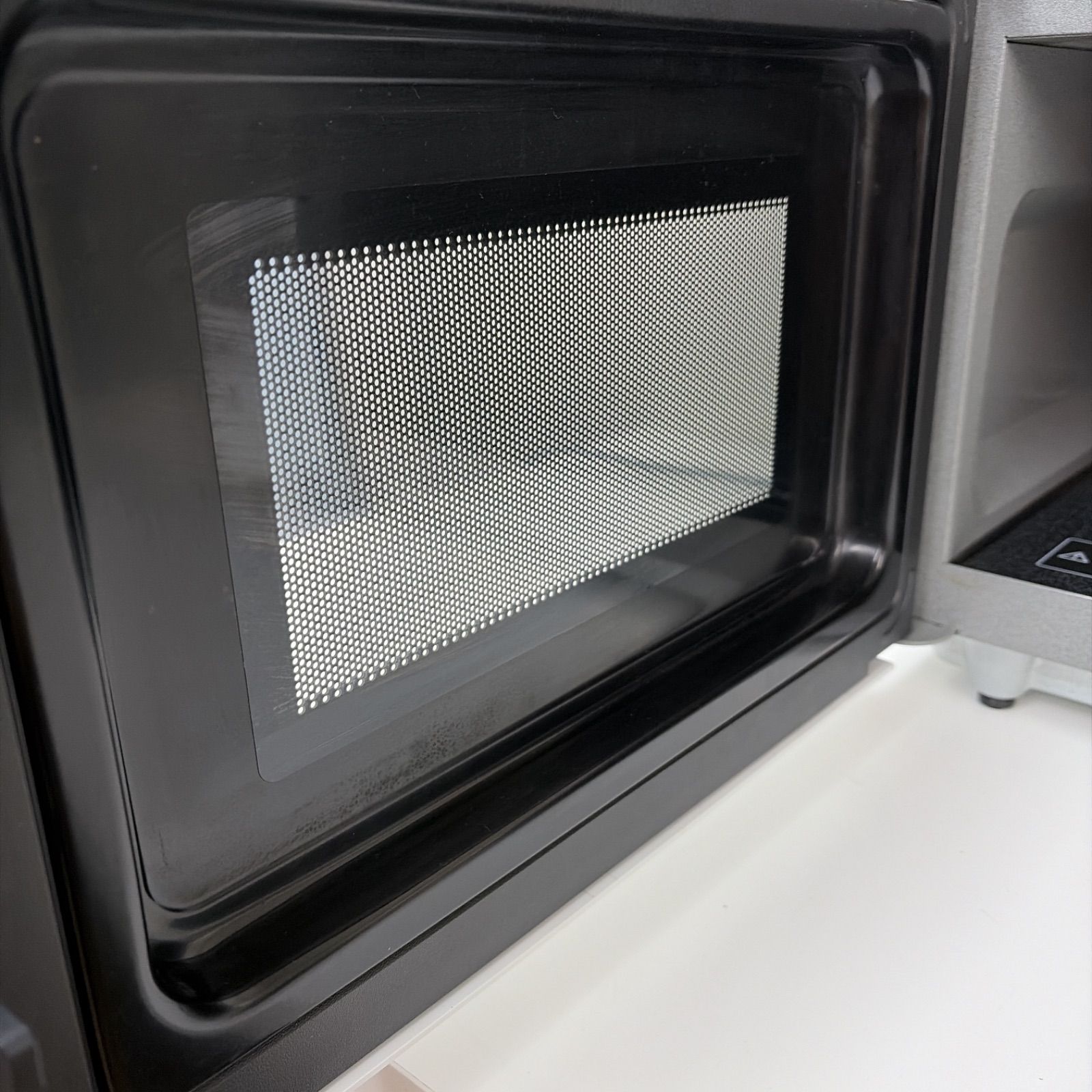 R514☀️ Panasonic / パナソニック フラット電子レンジ（22L / 900W 