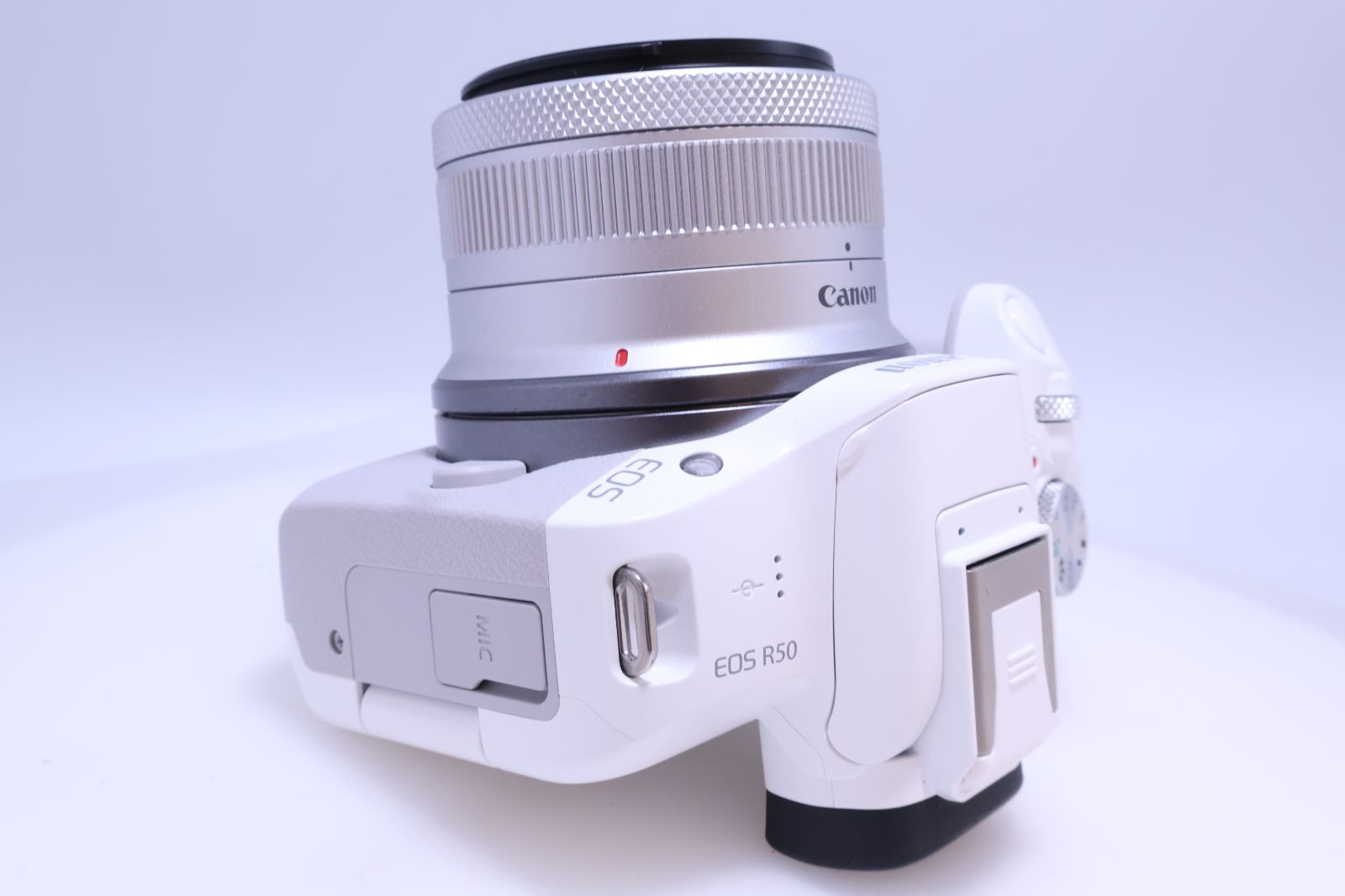 1,000回以下 ほぼ新品】Canon EOS R50 ダブルズームキット(RF-S18-45+ 