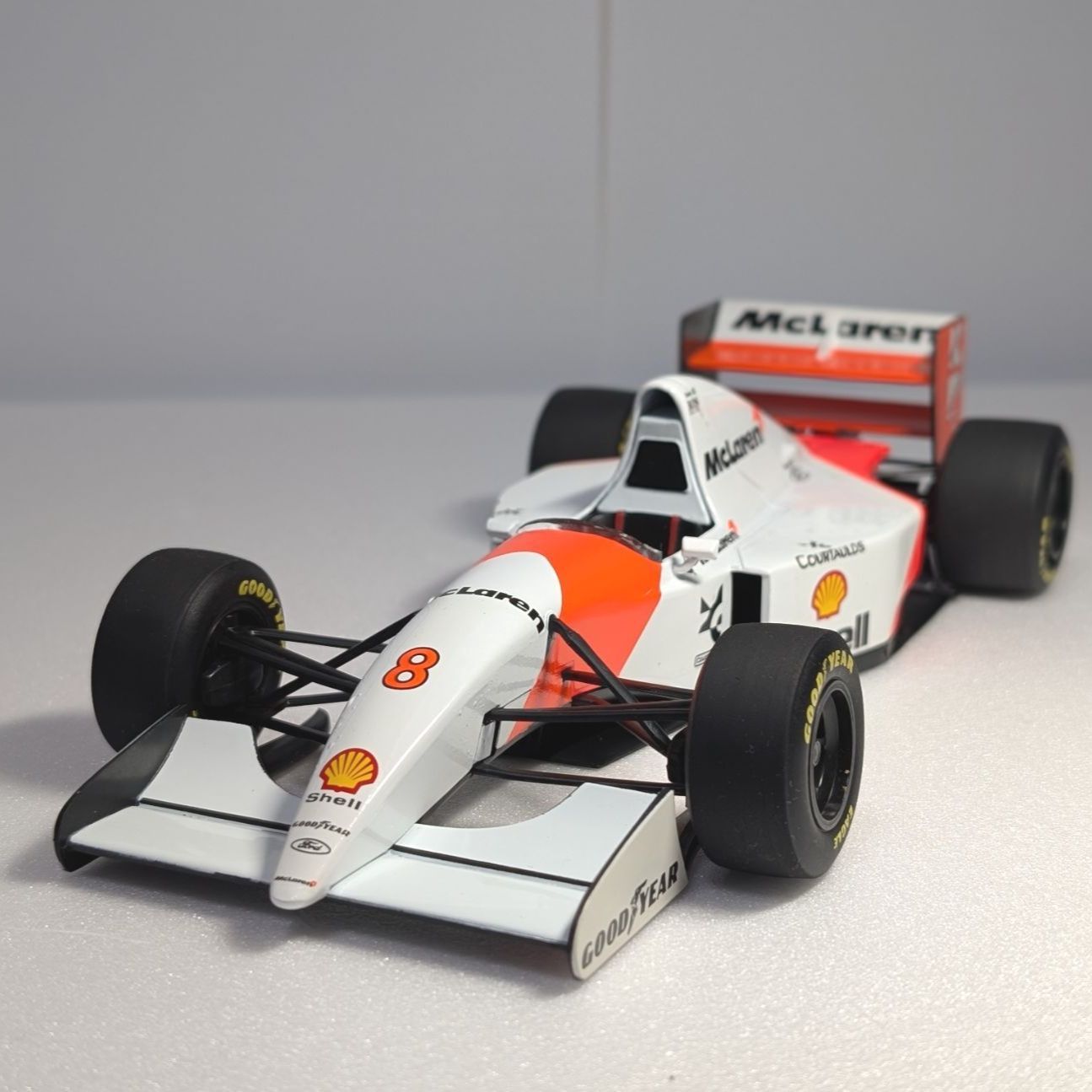 ミニチャンプス 1/18 マクラーレン MP4/8 アイルトン セナ 初期製品 1/18 ミニチャンプス マクラーレンMP4/8 アイルトン・セナ