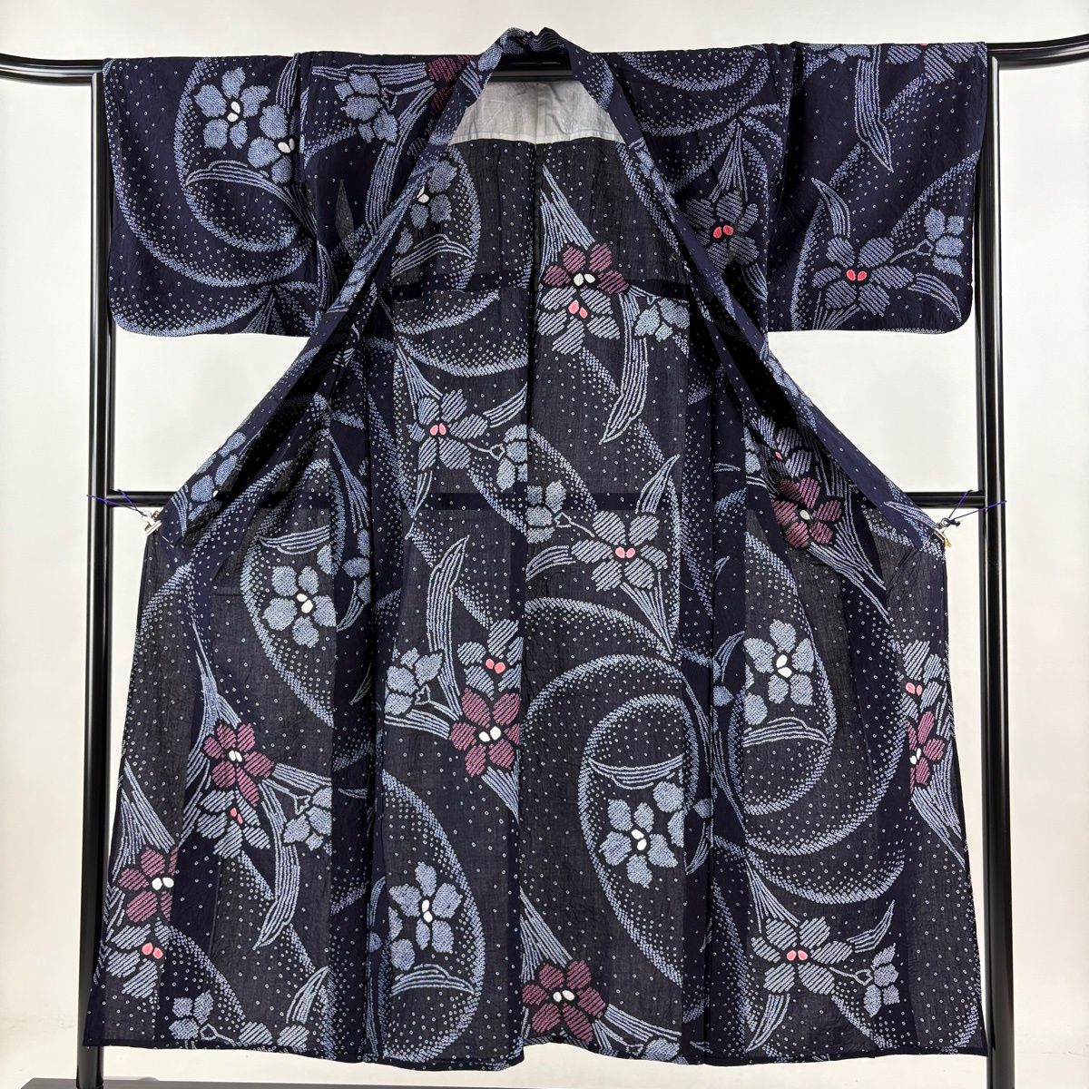 浴衣 身丈151cm 裄丈64cm M 絞り浴衣 草花 濃紺 綿 名品 【中古