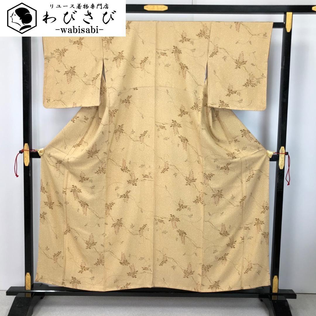 ［小紋］新品未使用品　しつけ有り　保管中のシミ、黄ばみ有り　刺繍　K-305 小紋］新品未使用品 しつけ有り 保管中のシミ、黄ばみ有り 刺繍 K-305
