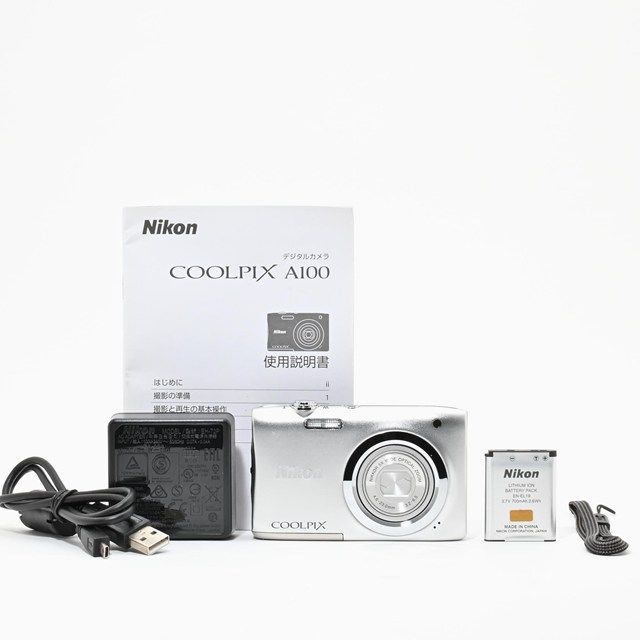 カメラ 超美品！ピカピカです！Nikon COOLPIX A100 デジタルカメラ