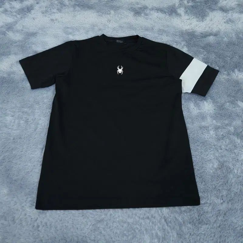 Sスパイダー半袖Tシャツ | A - メルカリ