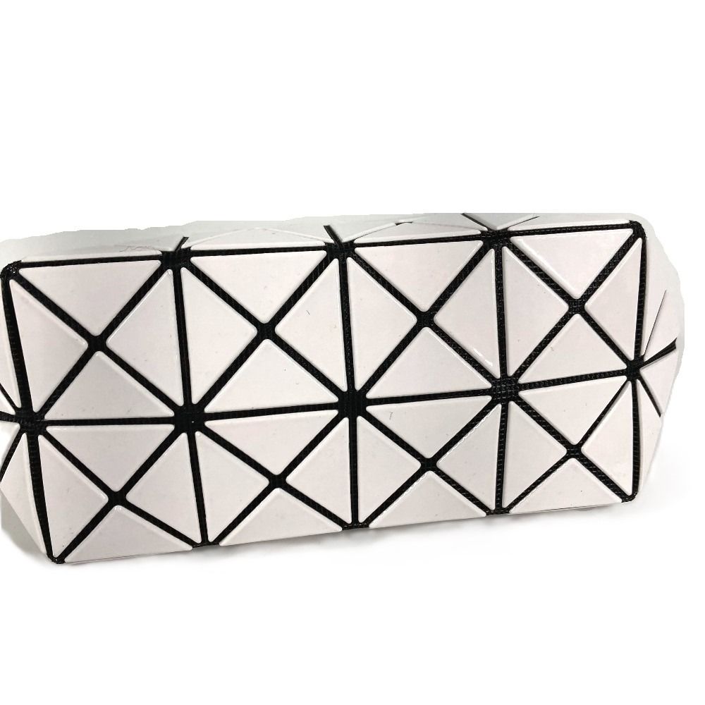 ISSEY MIYAKE イッセイミヤケ ポーチ BAOBAO バオバオ PVC ホワイト 