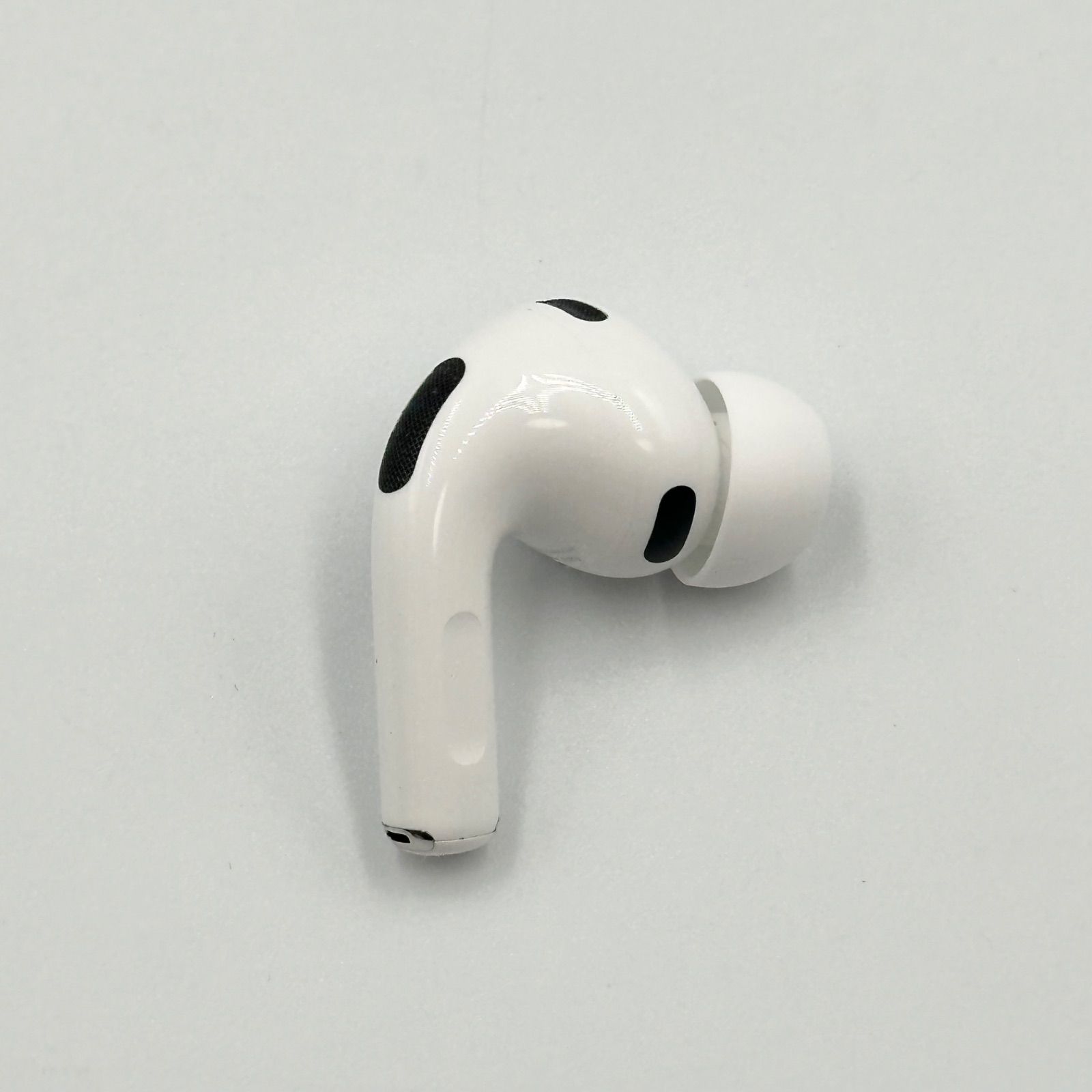 美品 AirPods Pro 第3世代 右耳 右 A3063 エアーポッズ プロ 人気