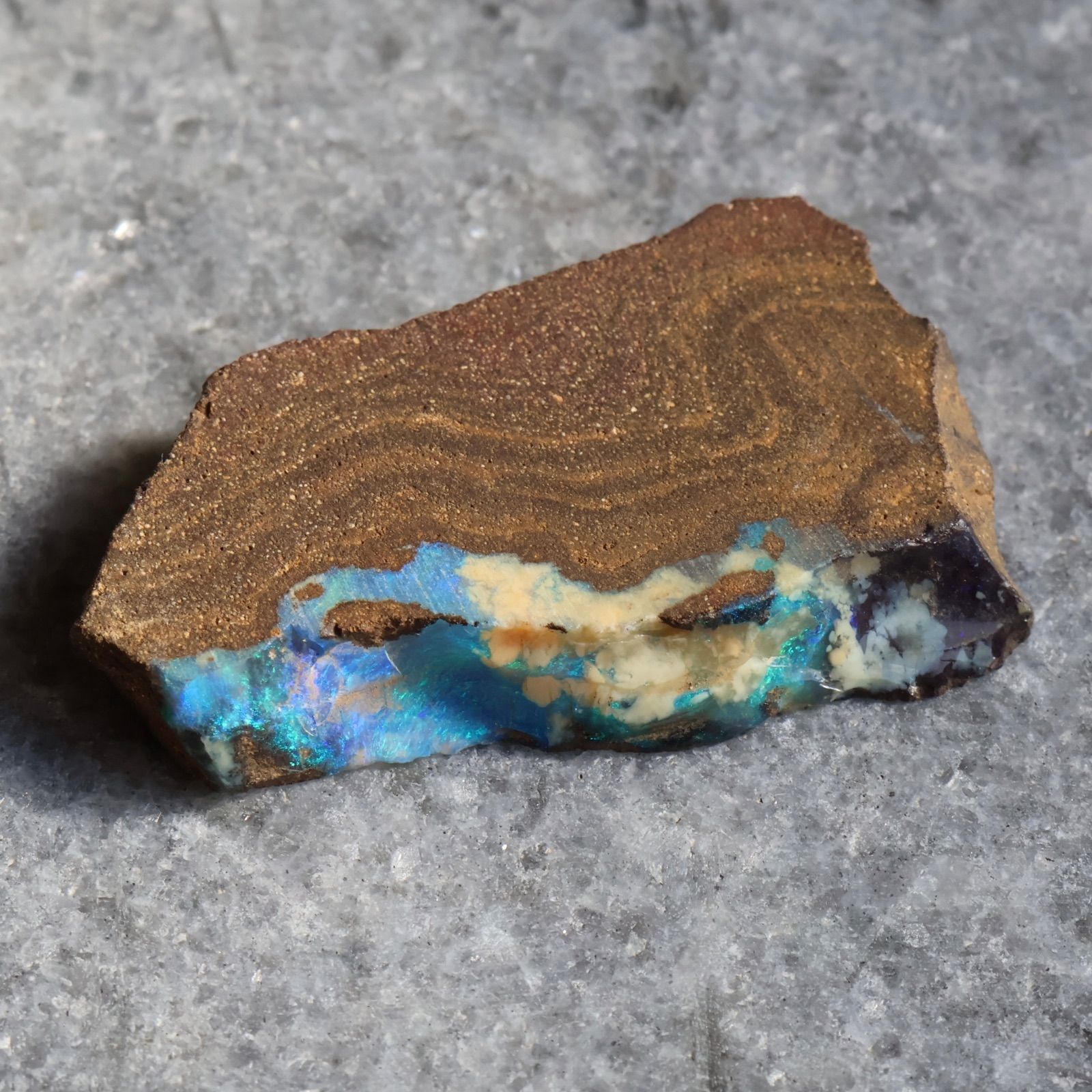 天然ボルダーオパール 原石 40.31ct クイーンズランド産