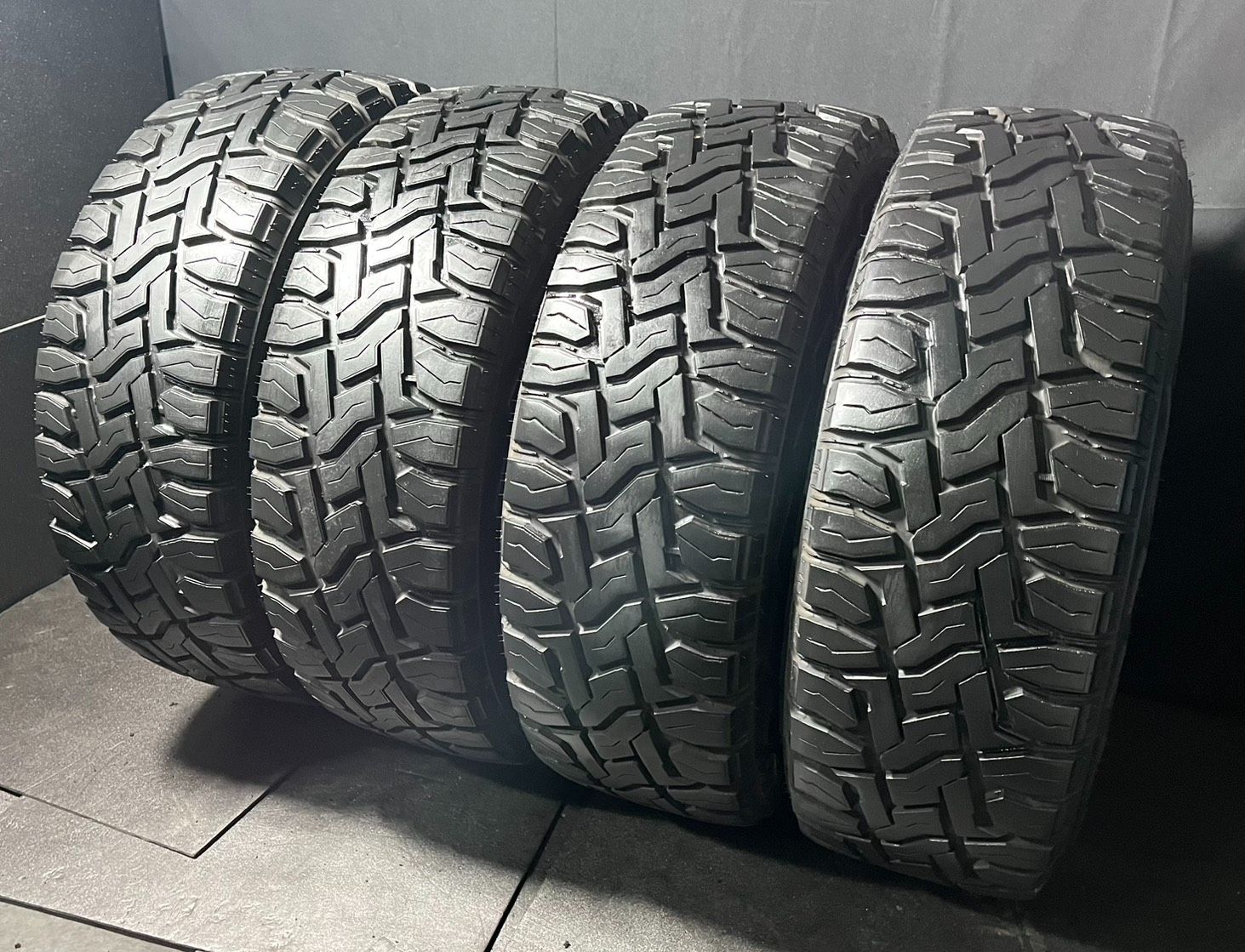 TOYO TIRE トーヨータイヤ オープンカントリー R/T (ホワイトレター 