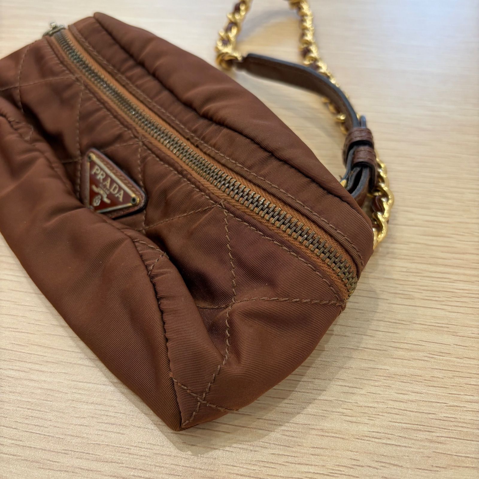美品】PRADA プラダ ショルダーバッグ 三角ロゴ ミニショルダー - メルカリ