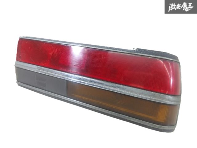 トヨタ 純正 GX71 チェイサー テール テールライト テールランプ 右