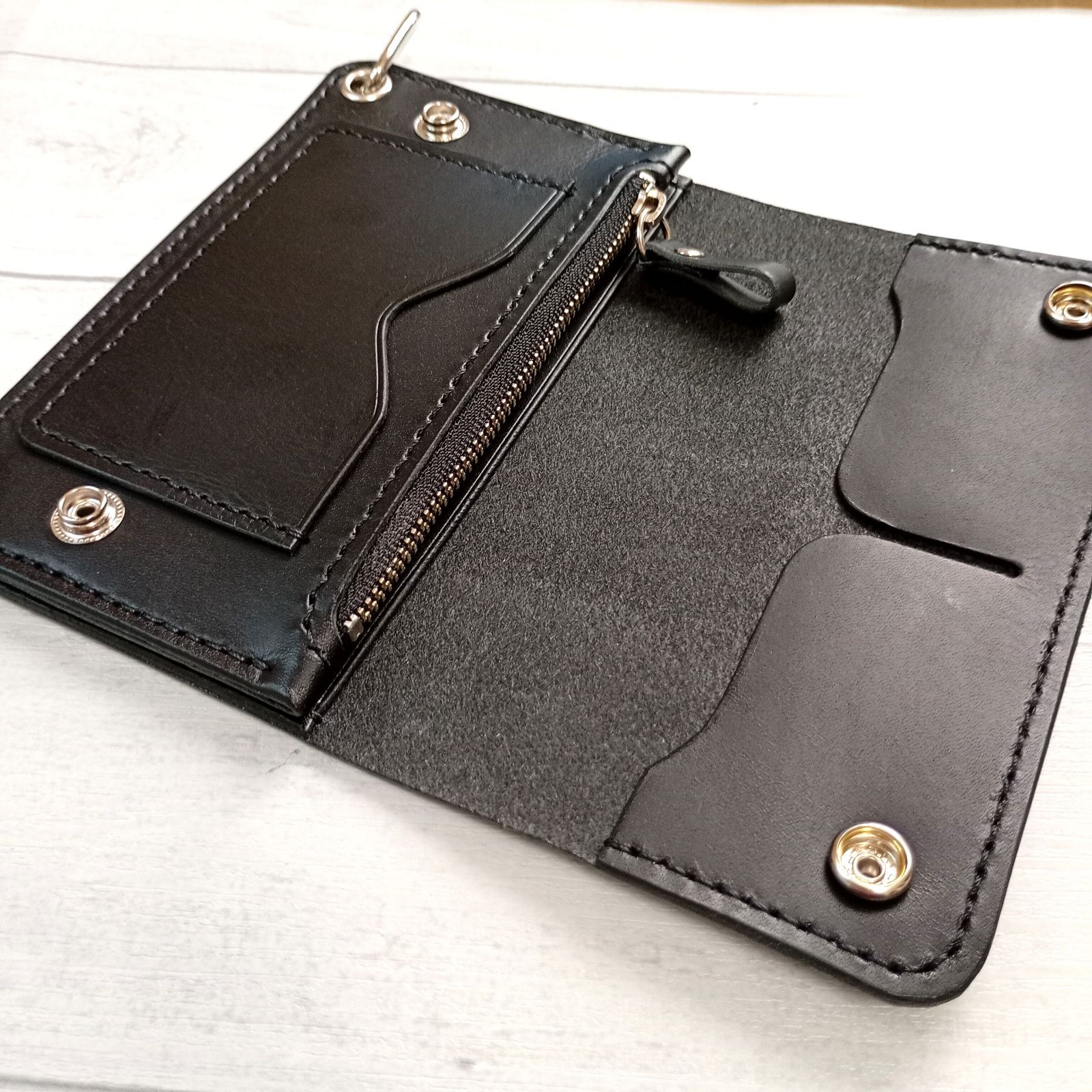 左利き用】牛革トラッカーウォレット ミドルサイズ ブラック 金具