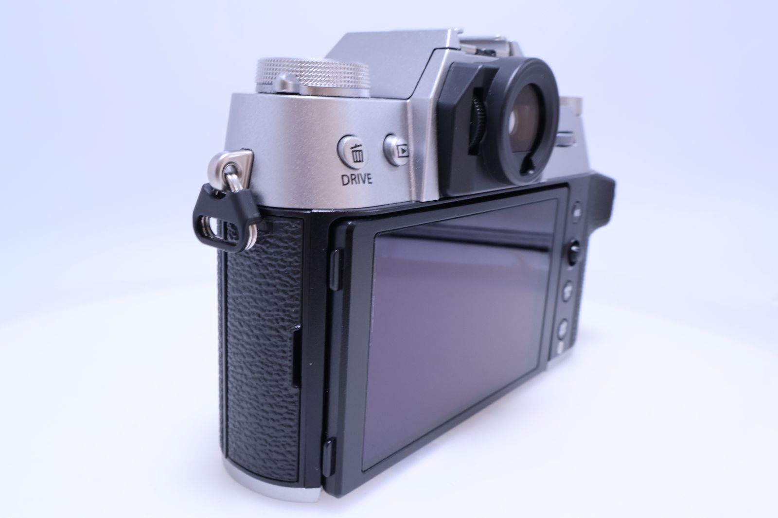 2,053回 美品】FUJIFILM X-T50 ボディ 多言語対応 シルバー F X-T50-S 