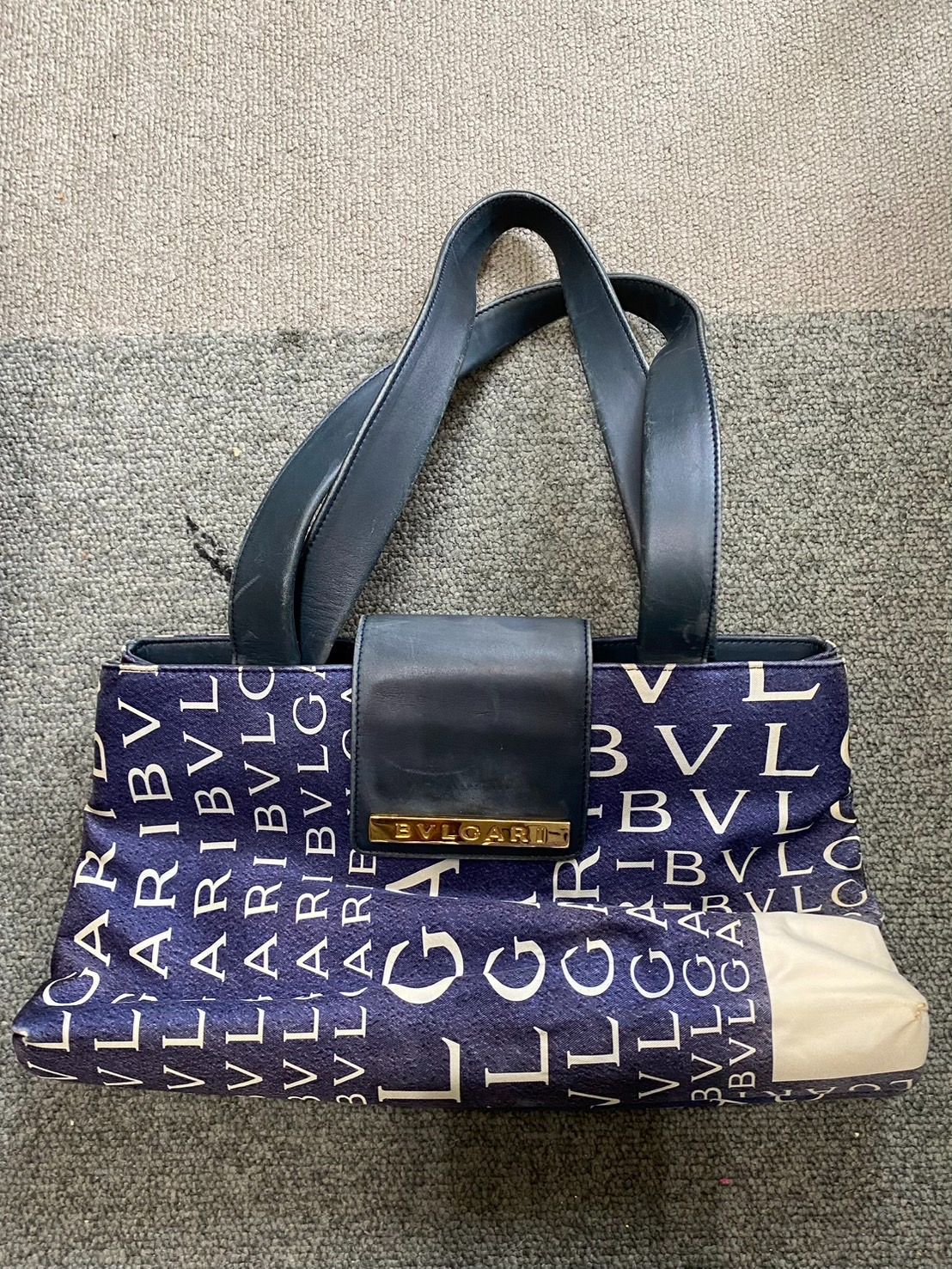 BVLGARI ロゴマニアトートバッグ ハンドバッグ A4収納可能 本物保証