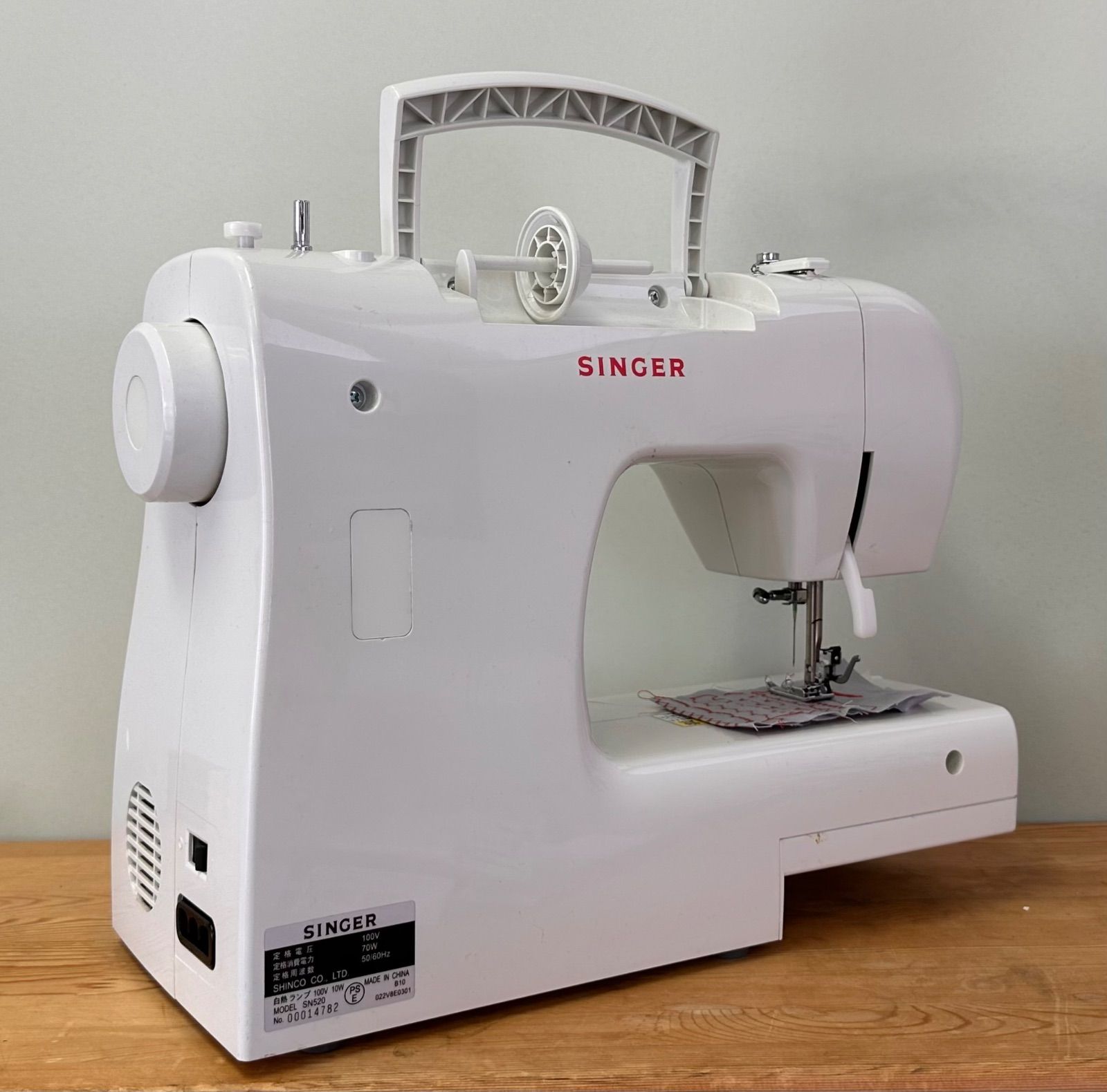シンガー SN-520 垂直釜ミシン 【美品】 - メルカリ