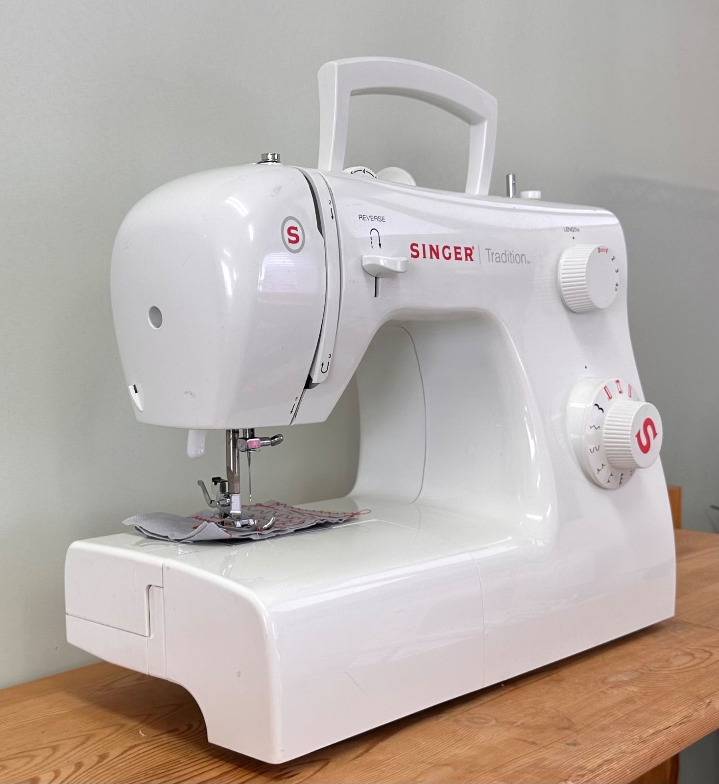 シンガー SN-520 垂直釜ミシン 【美品】 - メルカリ