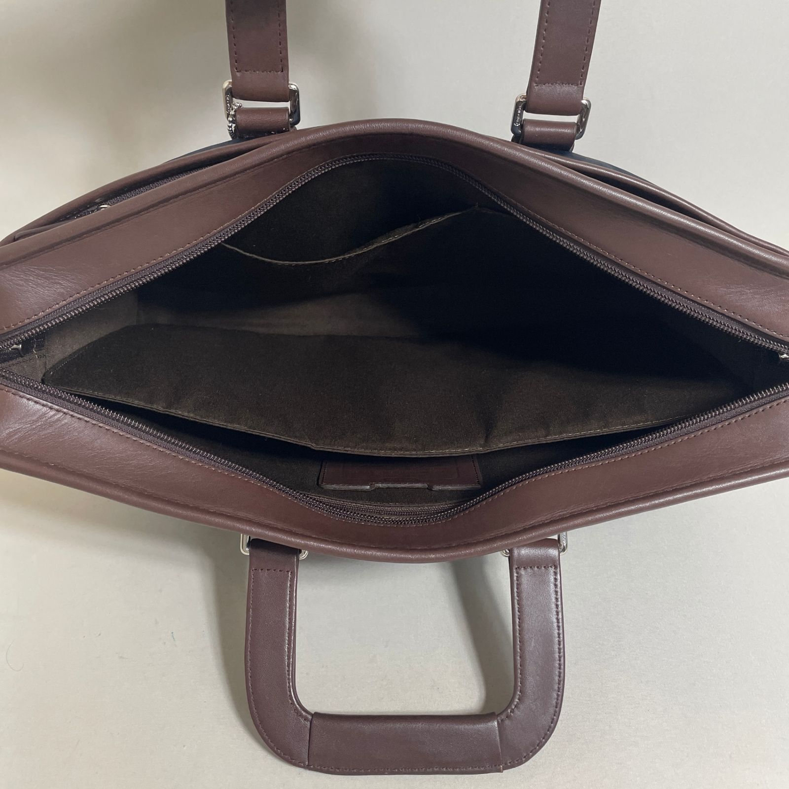 2603-237｜美品｜コーチ ミニシグネチャー ビジネスバッグ バイカラー 2603-237｜美品｜コーチ ミニシグネチャー ビジネスバッグ バイカラー