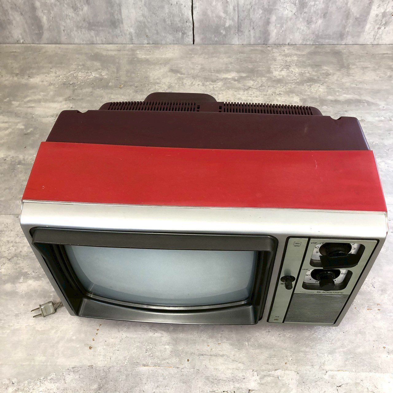 昭和レトロ 東芝 ブラウン管テレビ TOSHIBA レッド ヴィンテージ