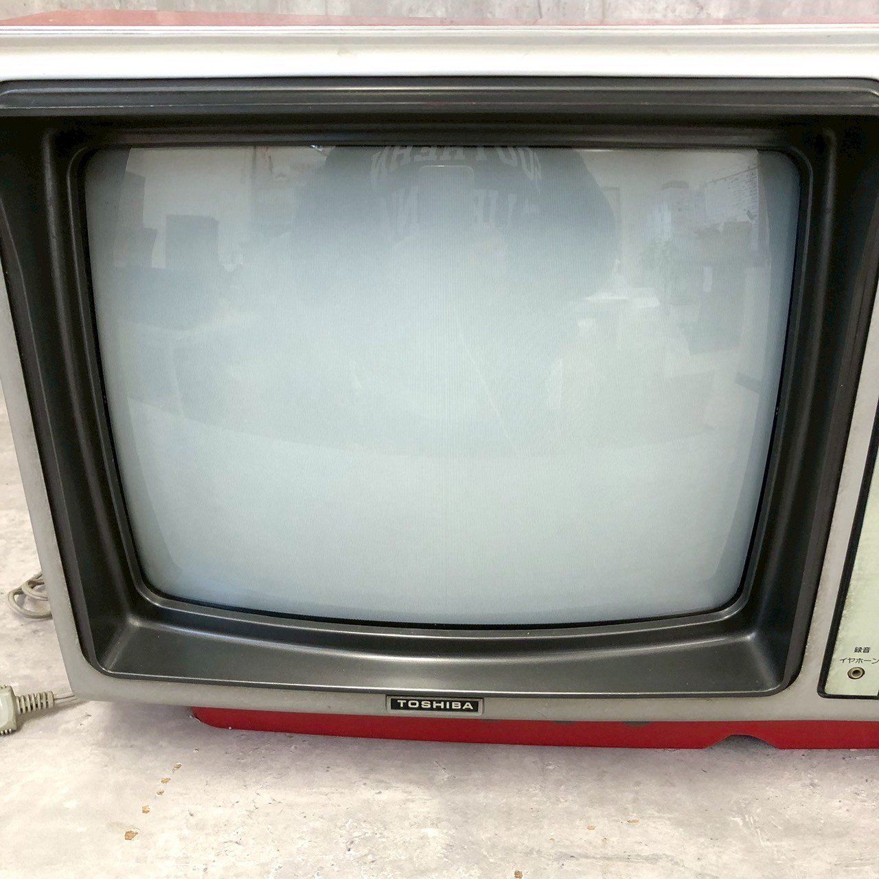 昭和レトロ 東芝 ブラウン管テレビ TOSHIBA レッド ヴィンテージ