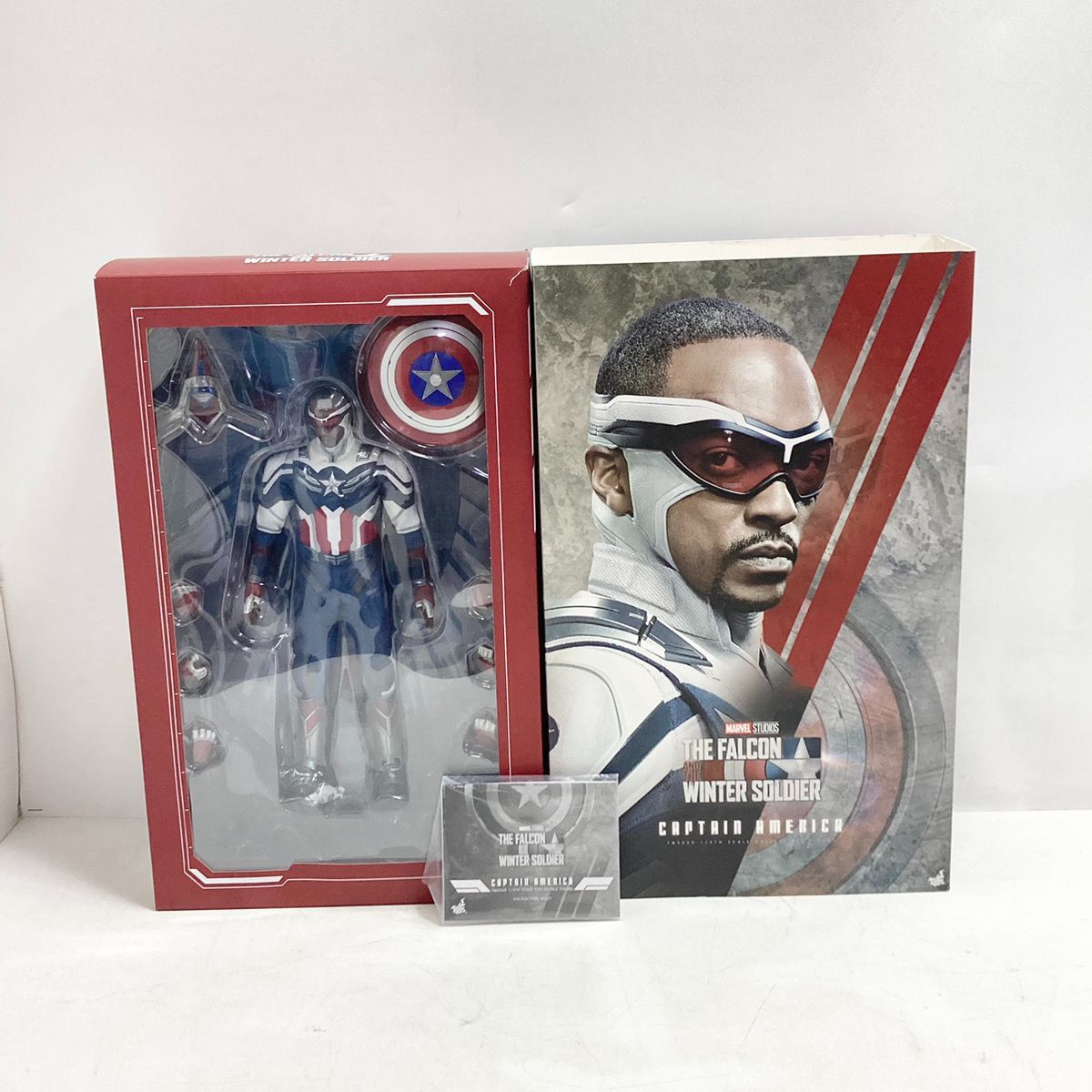 完品♪ HOT TOYS ホットトイズ キャプテンアメリカ ファルコン