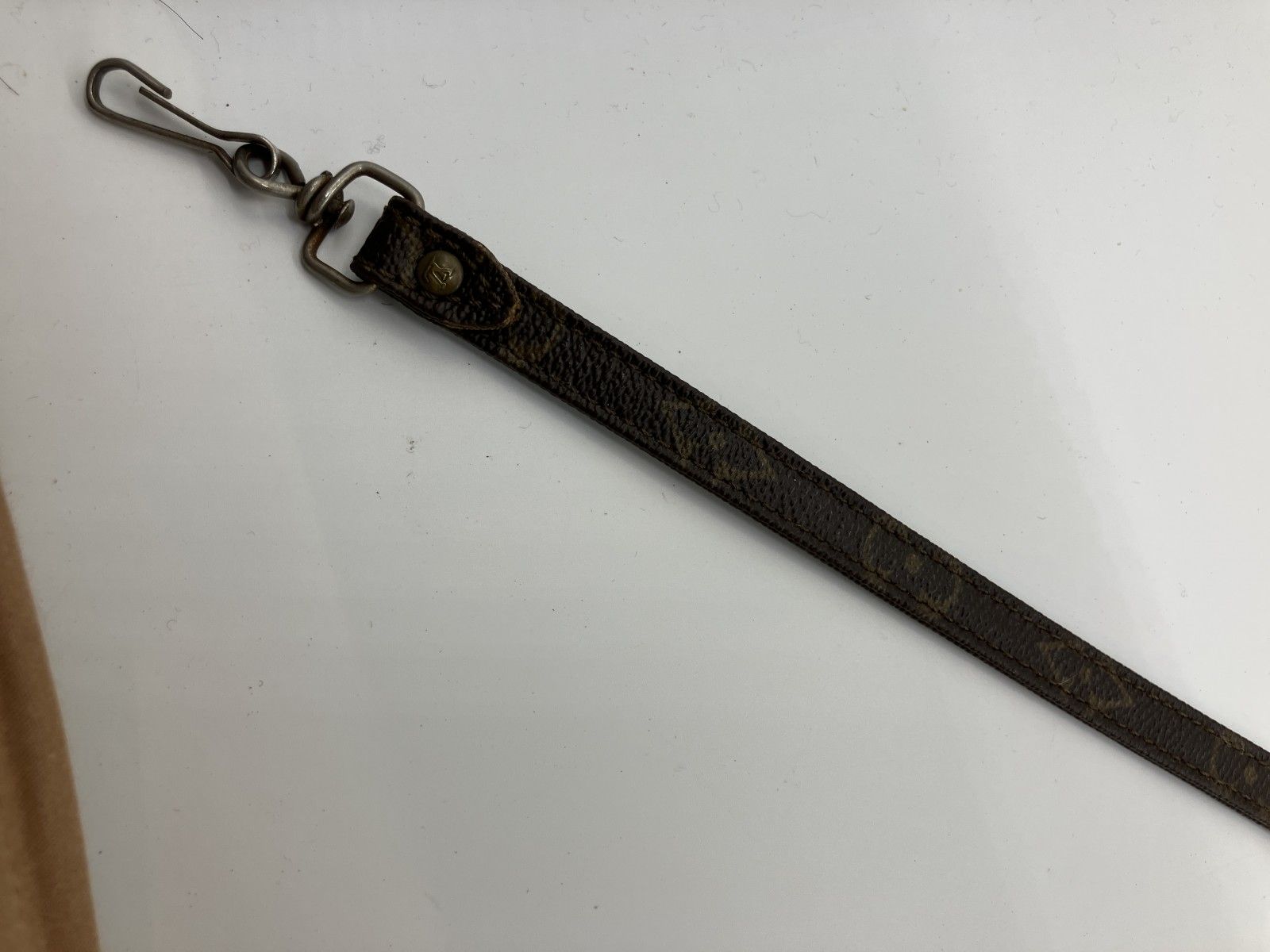 LOUIS VUITTON モノグラム ショルダーストラップ 全長約111cm 幅約12mm 