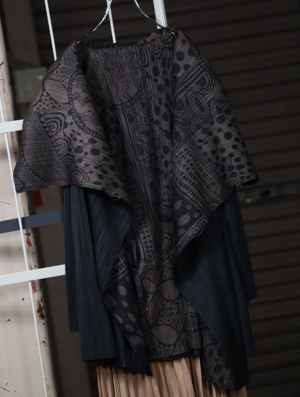 ユニーク デザイン ドレープ プリーツ 変形 カーディガン 黒 80s 90s unique drape pleated cardigan black × atomic ユニーク デザイン