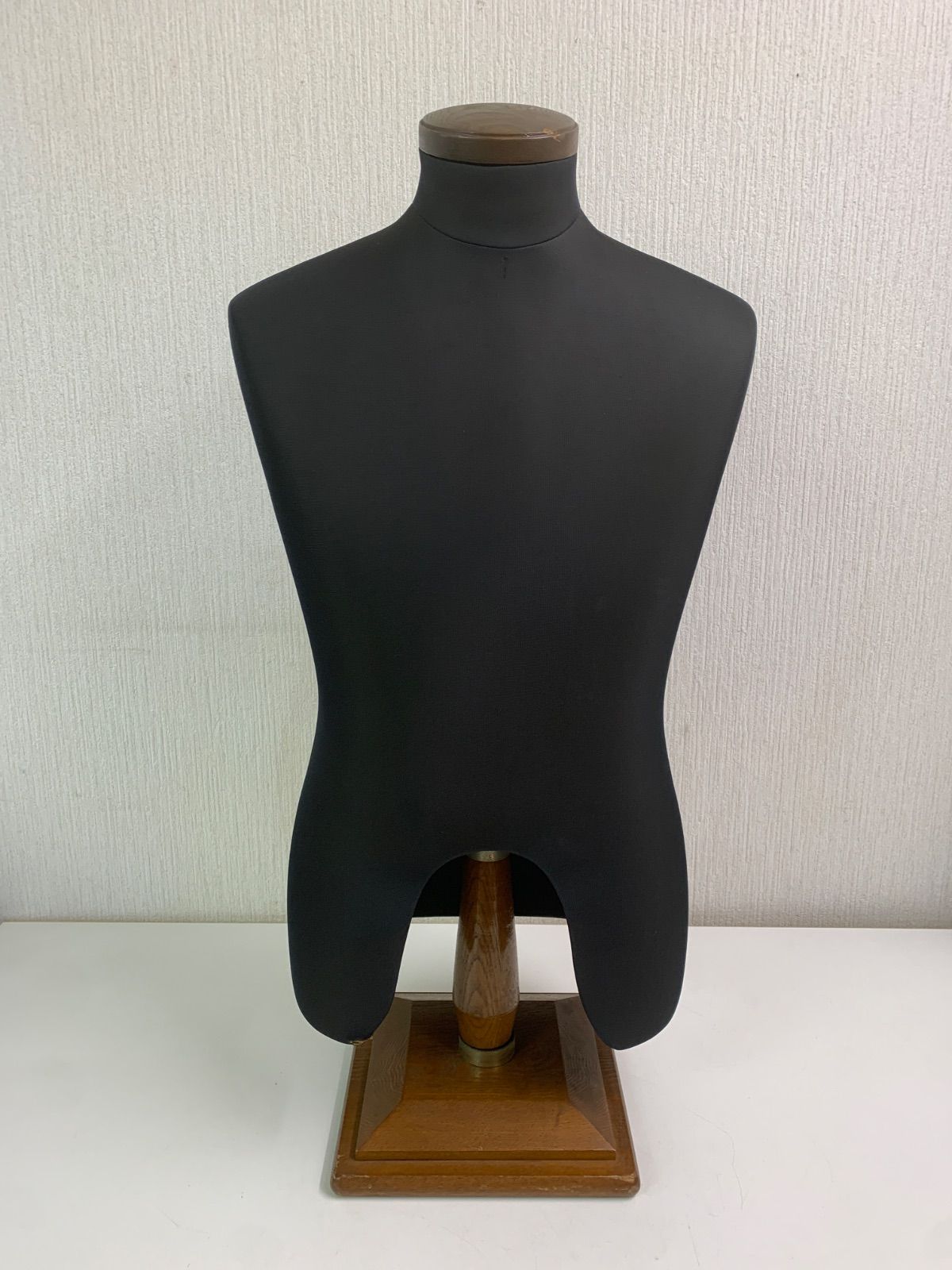 【フォロー割対象商品】　メンズトルソー　ブラック　マネキン　スタンド付き　洋裁