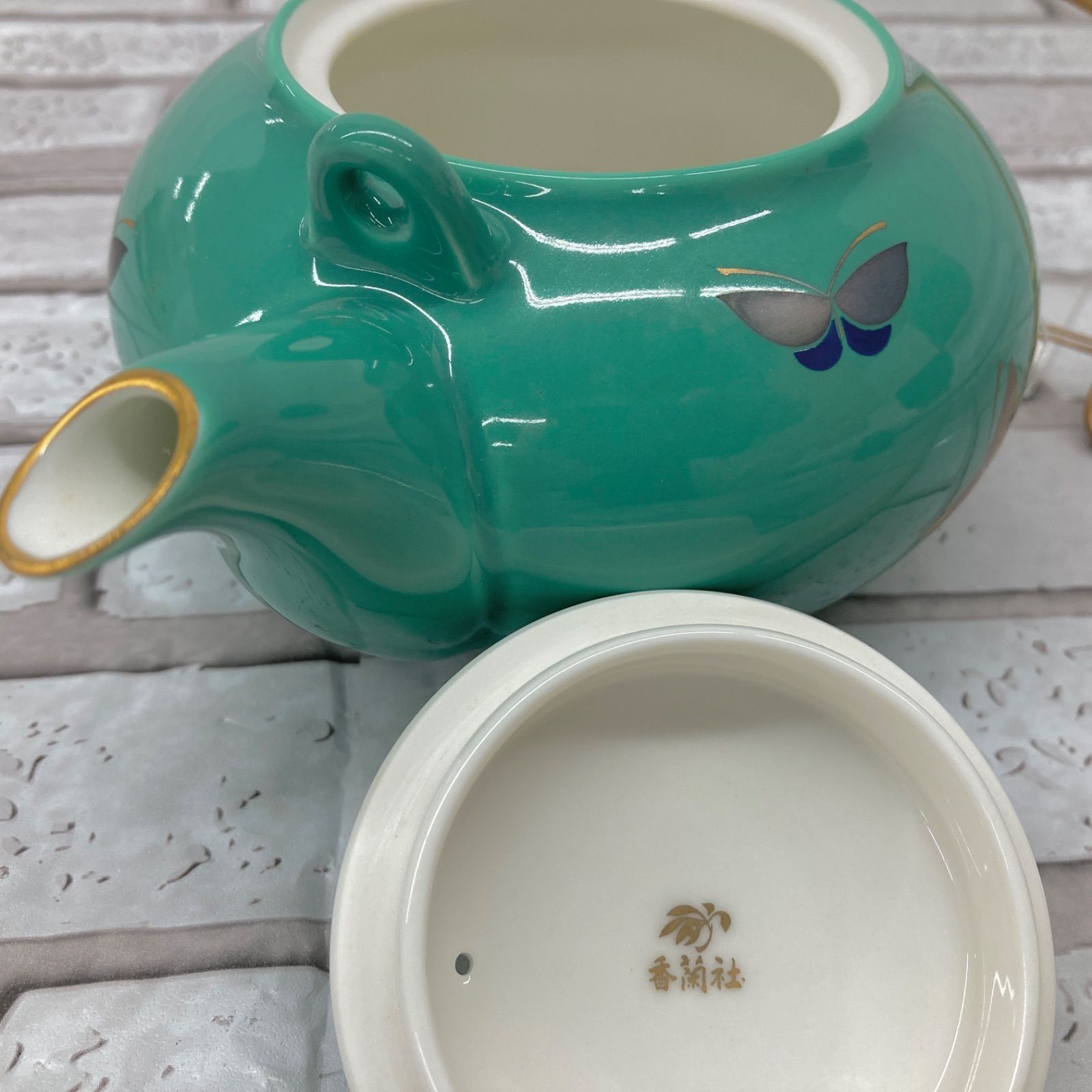 未使用長期保管品 香蘭社 茶器揃え 湯呑×5/急須×1 グリーン系 蝶柄 箱