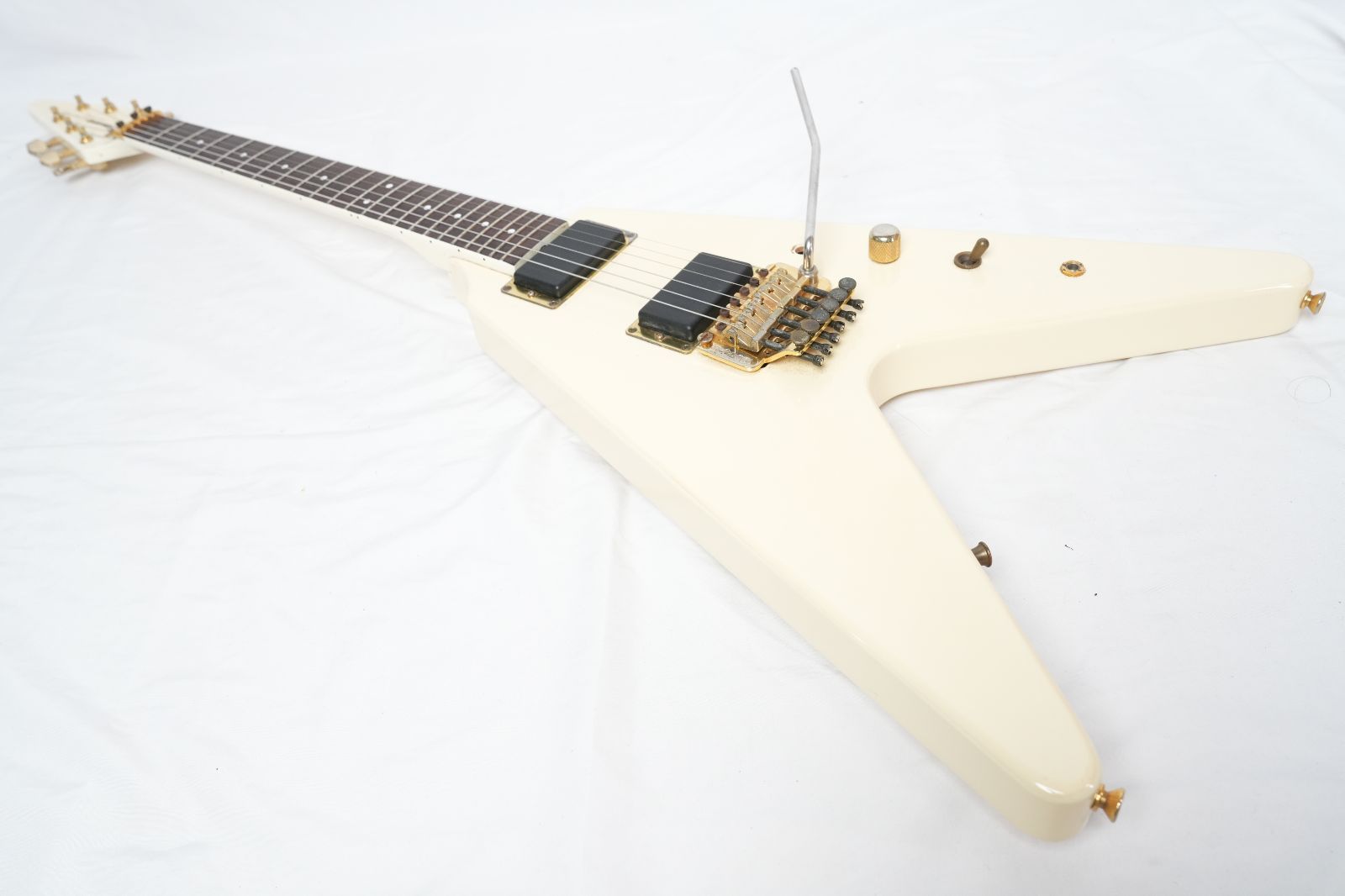 ☆FERNANDES BSV-80J WHITE Flying V 44MAGNUM、広瀬“JIMMY”さとし
