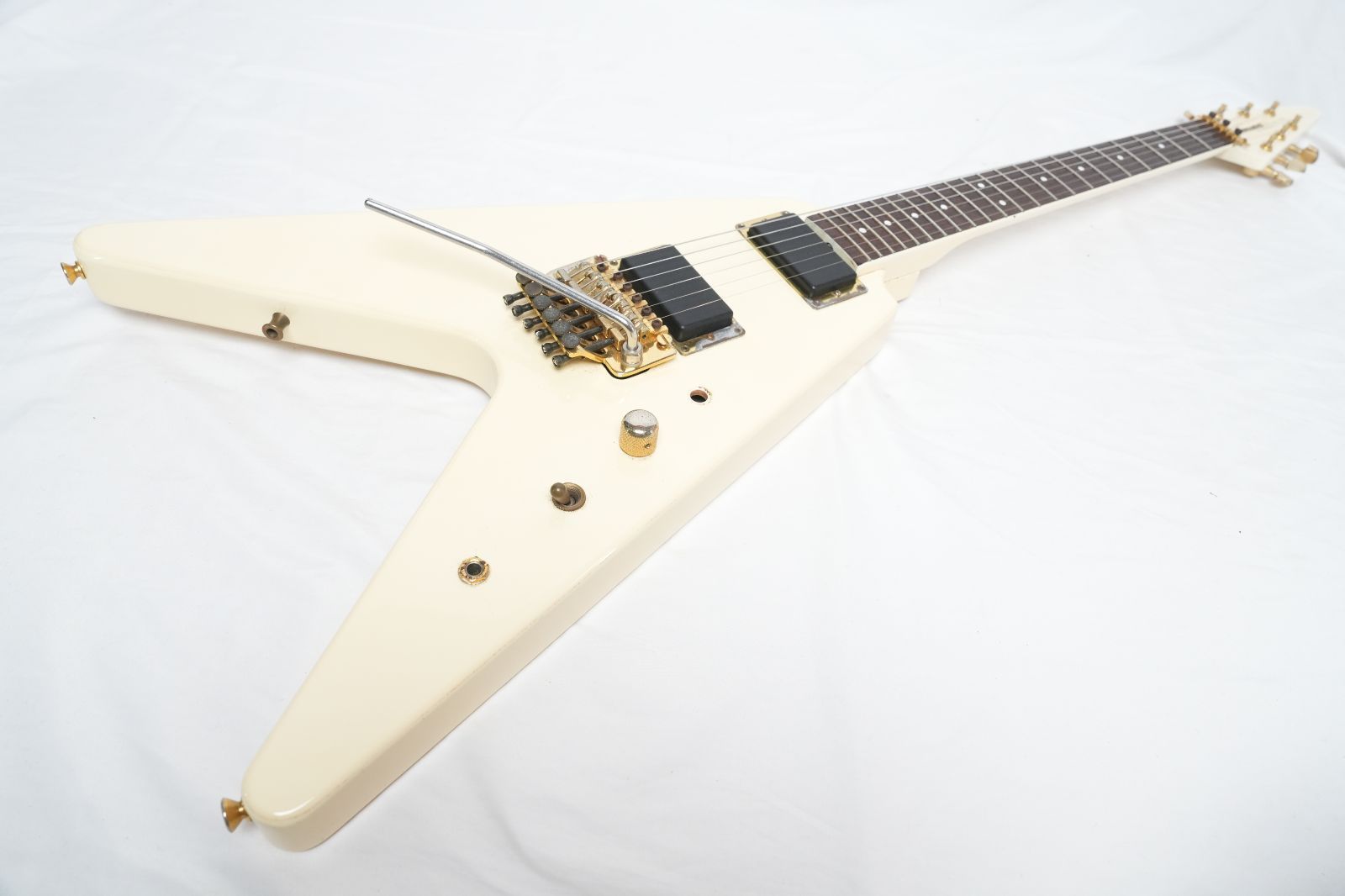 ☆FERNANDES BSV-80J WHITE Flying V 44MAGNUM、広瀬“JIMMY”さとし