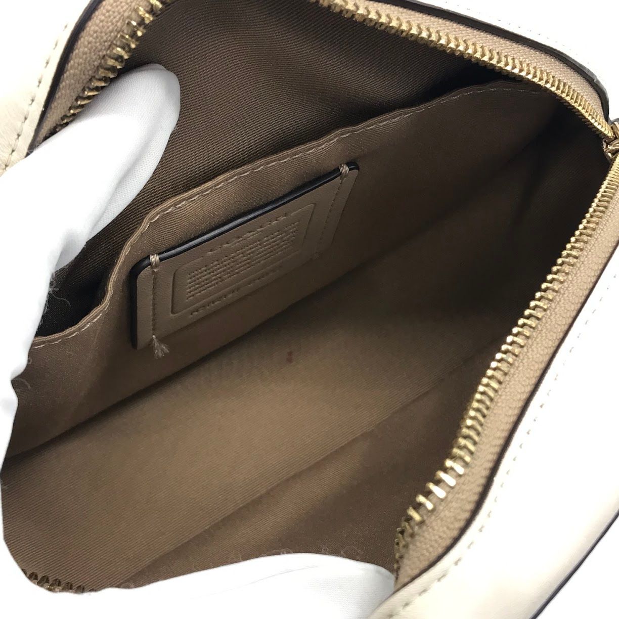 【倉吉店】 中古 COACH | コーチ ショルダーバッグ ホースアンドキャリッジ 04057 ホースアンドキャリッジ アイボリー系 【122】 倉吉店】 中古 COACH | コーチ ショルダーバッグ ホースアンド
