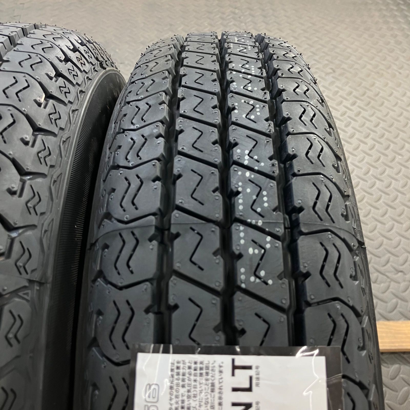25年製 新品タイヤ 145/80R12 80/78N LT ヨコハマ スーパーバン356(夏 