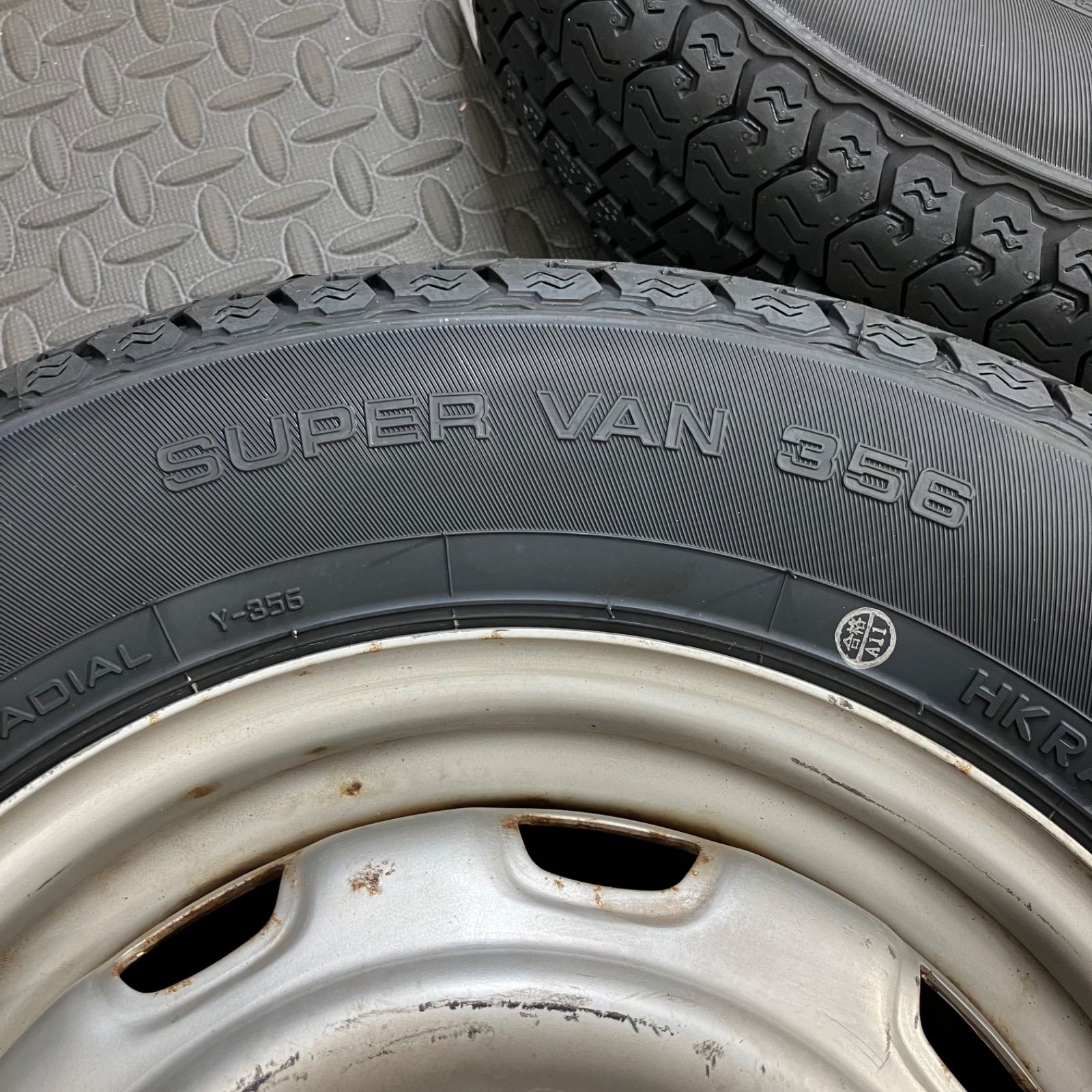 25年製 新品タイヤ 145/80R12 80/78N LT ヨコハマ スーパーバン356(夏 