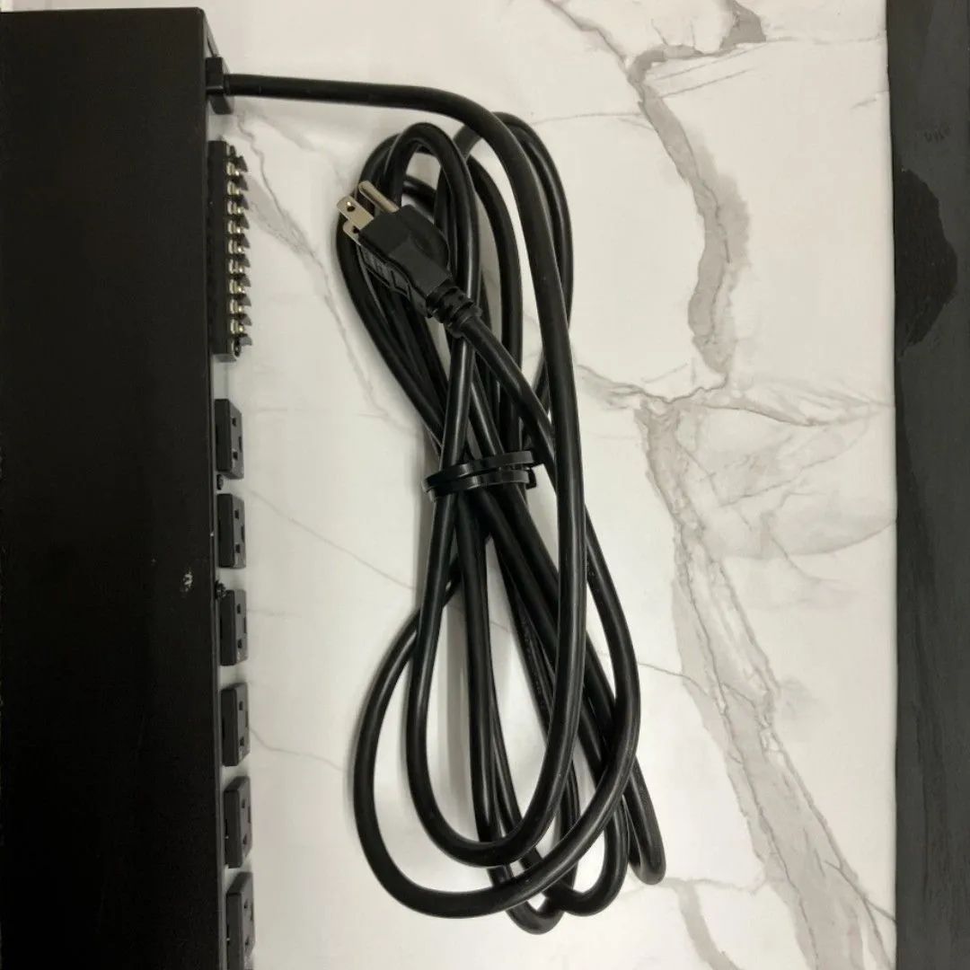 送料無料！】中古 TASCAM AV-P2803 パワーディストリビューター 3P
