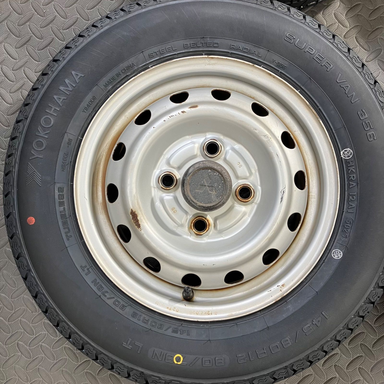 25年製 新品タイヤ 145/80R12 80/78N LT ヨコハマ スーパーバン356(夏 
