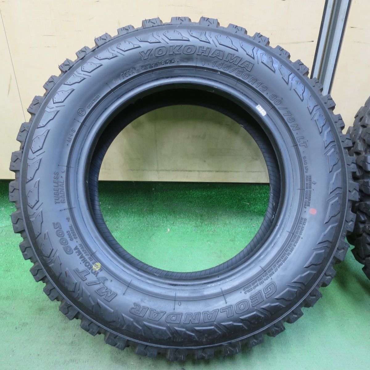 バリ溝！25年！9.5分以上☆145/80R12 80/78N ヨコハマ ジオランダー M