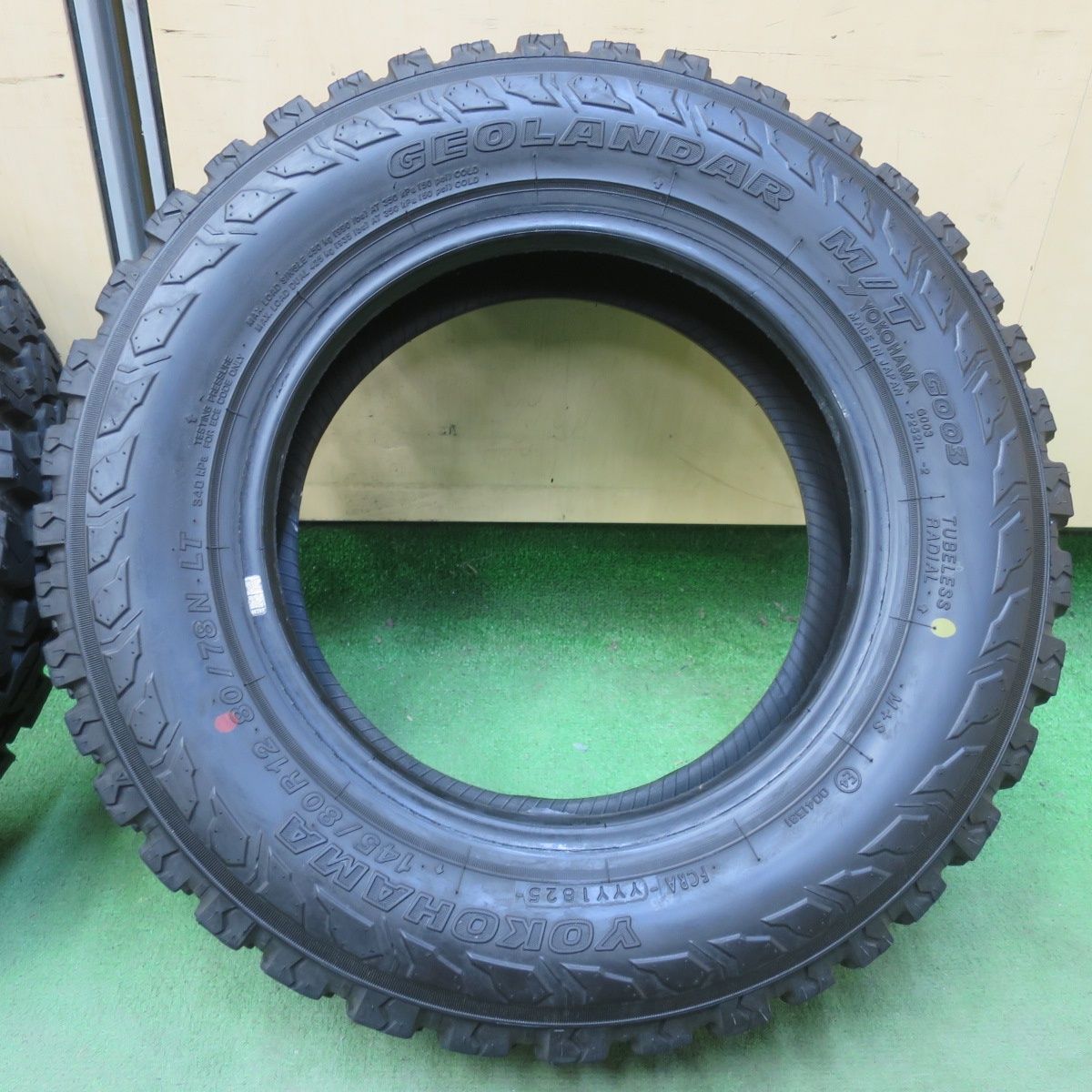 バリ溝！25年！9.5分以上☆145/80R12 80/78N ヨコハマ ジオランダー M
