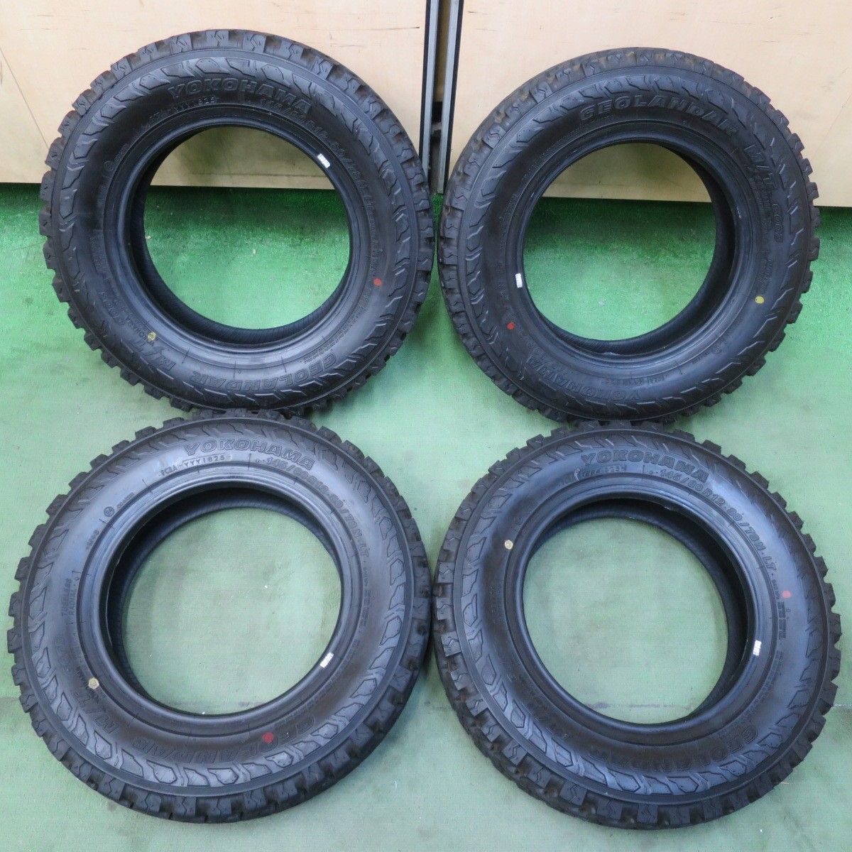 バリ溝！25年！9.5分以上☆145/80R12 80/78N ヨコハマ ジオランダー M