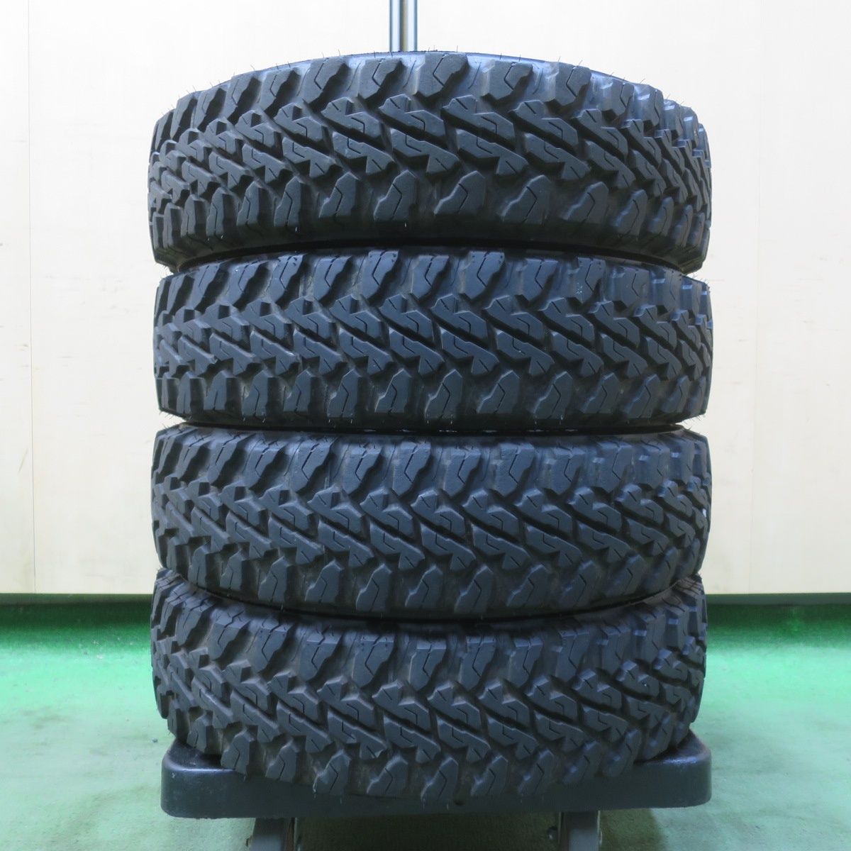 バリ溝！25年！9.5分以上☆145/80R12 80/78N ヨコハマ ジオランダー M