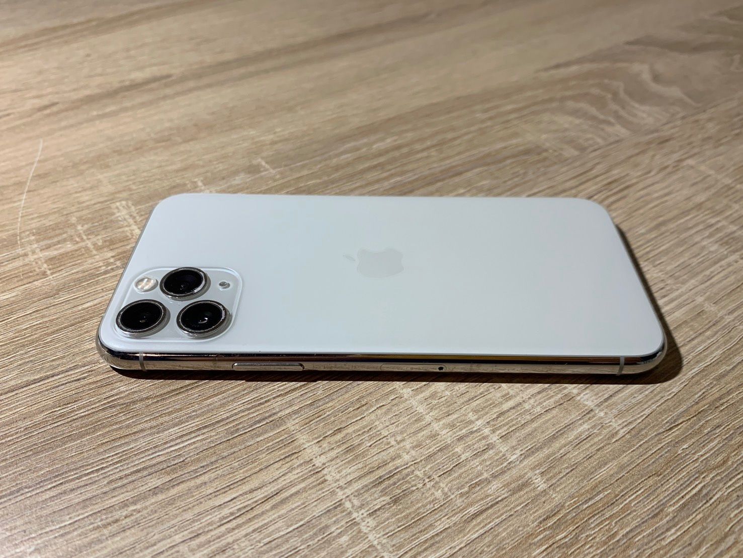 iPhone 11 Pro 64GB シルバー ジャンク品 - メルカリ