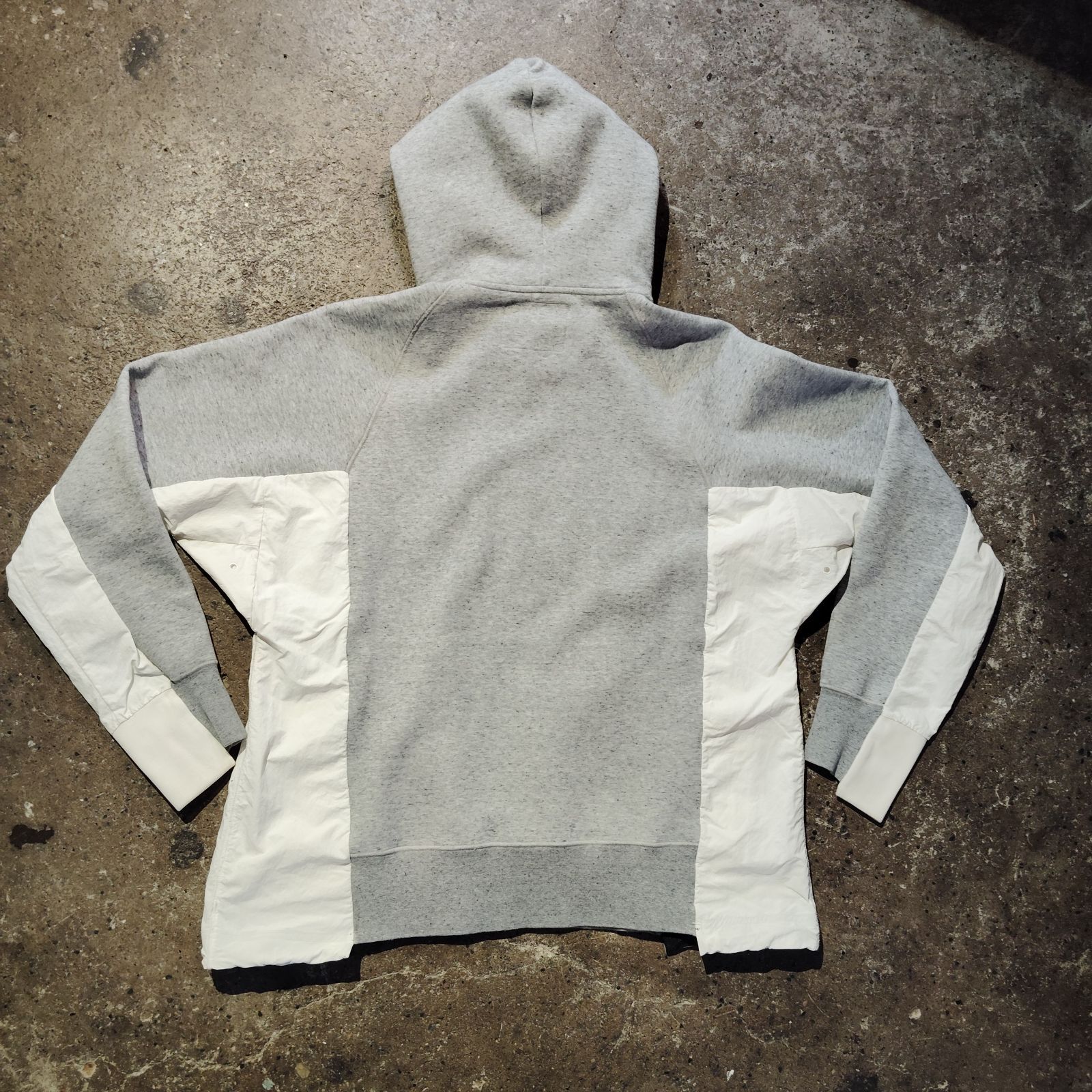 sacai × NIKE NYLON DOCCING SWEAT HOODIE M グレー×ホワイト サカイ