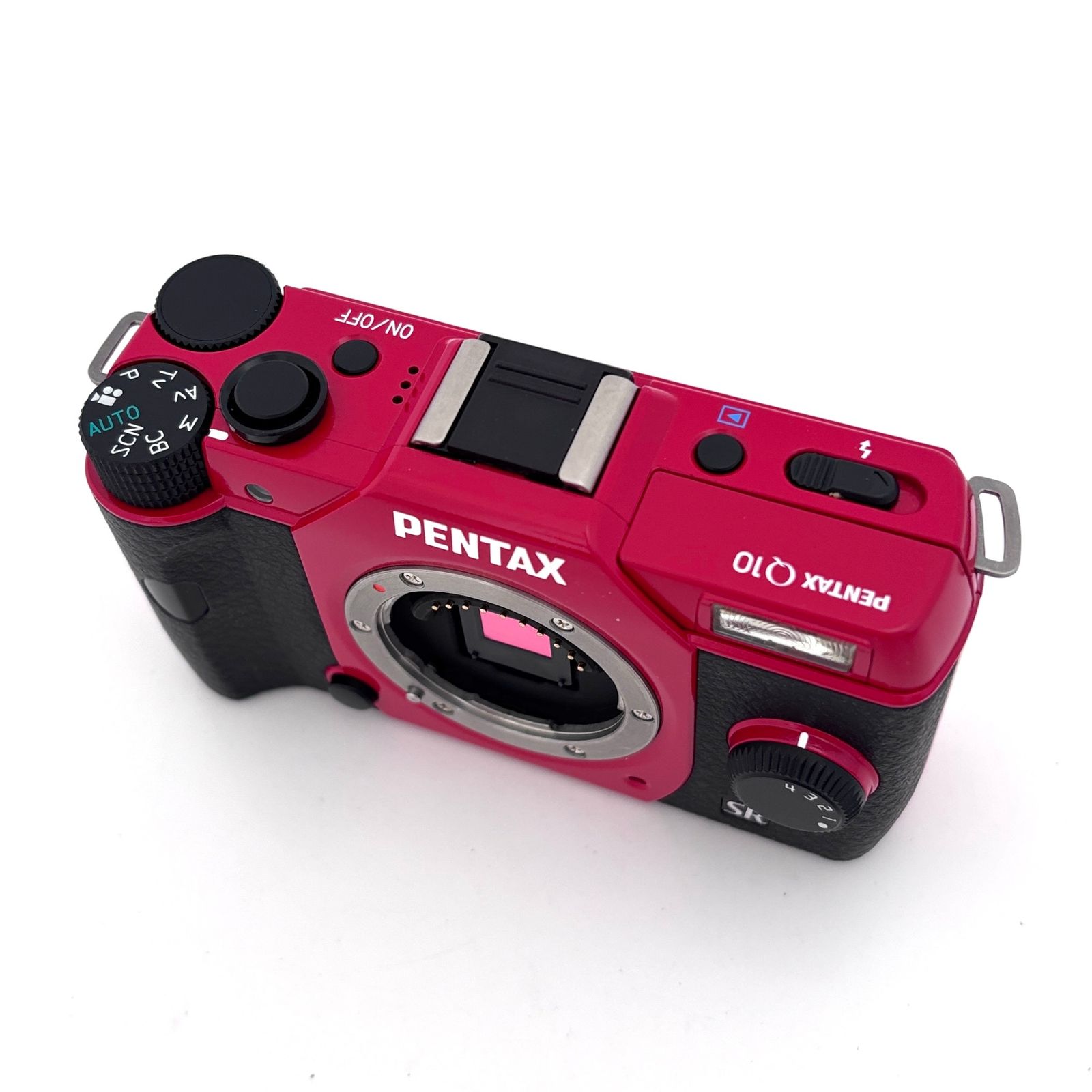 撮影回数222枚！【ペンタックス】PENTAX Q10 レッド + 5-15mm F2.8-4.5 