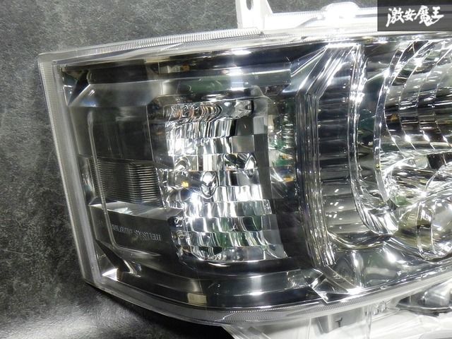 美品！ハイエース ダークプライムII ヘッドライト 純正 LED A3 【公式