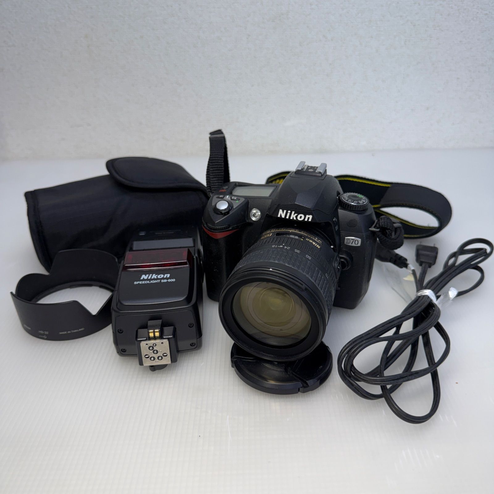☆ニコン Nikon☆D70 デジタル一眼レフ カメラ AF-S 18-70mm 1:3.5-4.5 