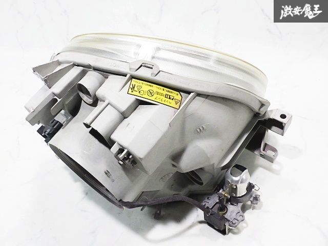 NCP81 シエンタ ヘッド ランプ レンズ ライト KOITO 52-124 キセノン