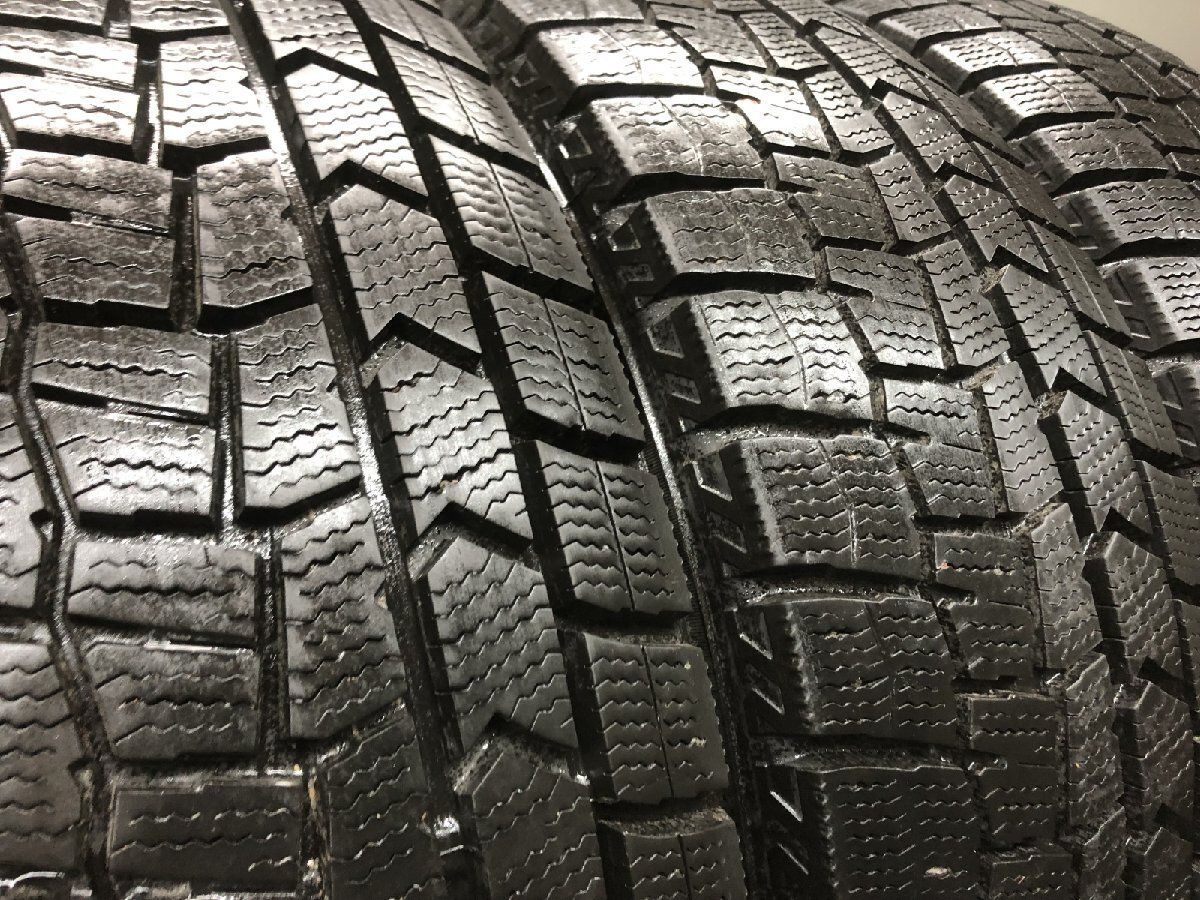 DUNLOP WINTER MAXX WM02 175/65R15 15インチ スタッドレス 4本 2018年製 バリ溝 キューブ ポルテ スペイド等　(VTL456)クレジットカード QRコード決済可能 DUNLOP WINTER MAXX WM02 175/65R15 15インチ スタッドレス 4本 23年製