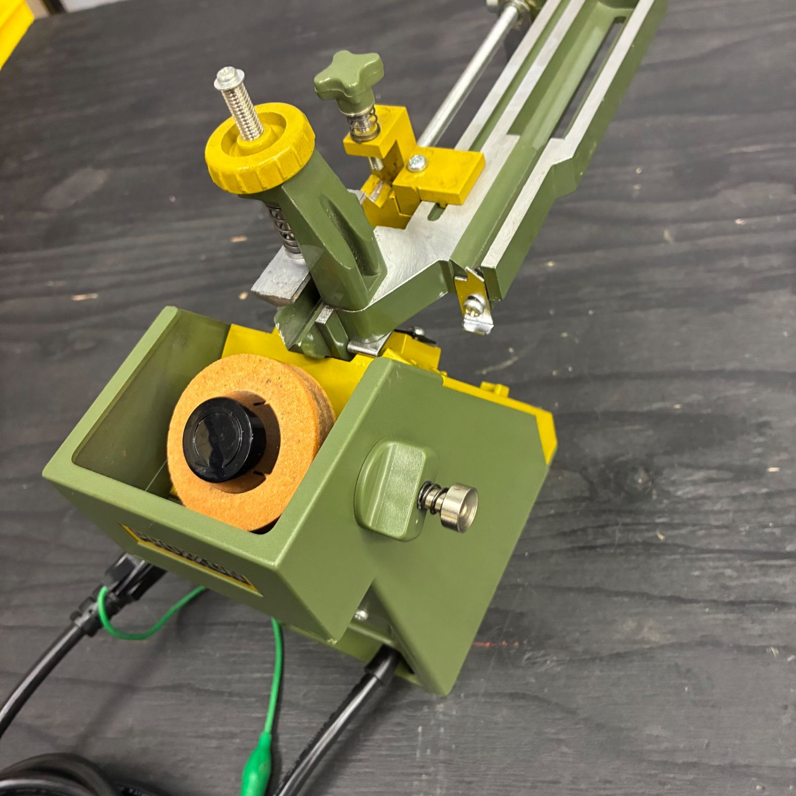 欠品あり※プロクソン(PROXXON) ドリルシャープナー No.21200 研磨機 欠品あり※プロクソン(PROXXON) ドリルシャープナー No.21200 研磨機
