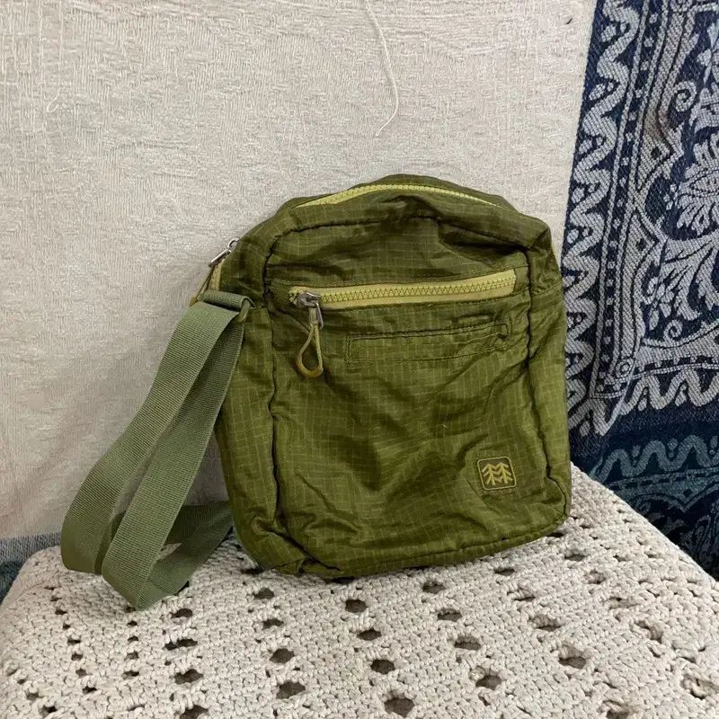 SALE，新品 F KOLON SPORT ナイロン ミニ クロスバック ショルダー 