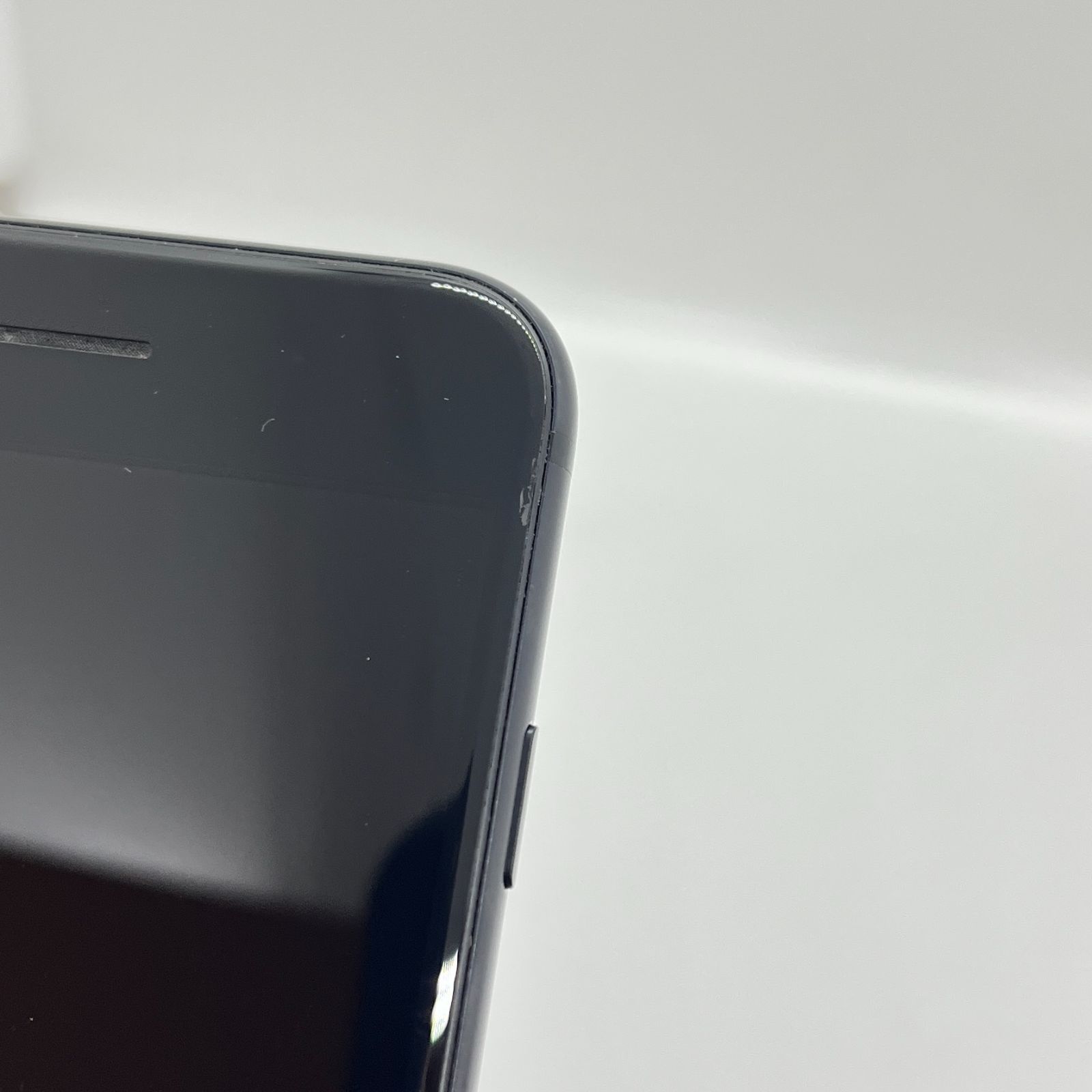 iPhoneSE2 64GB ブラック バッテリー100% - メルカリ