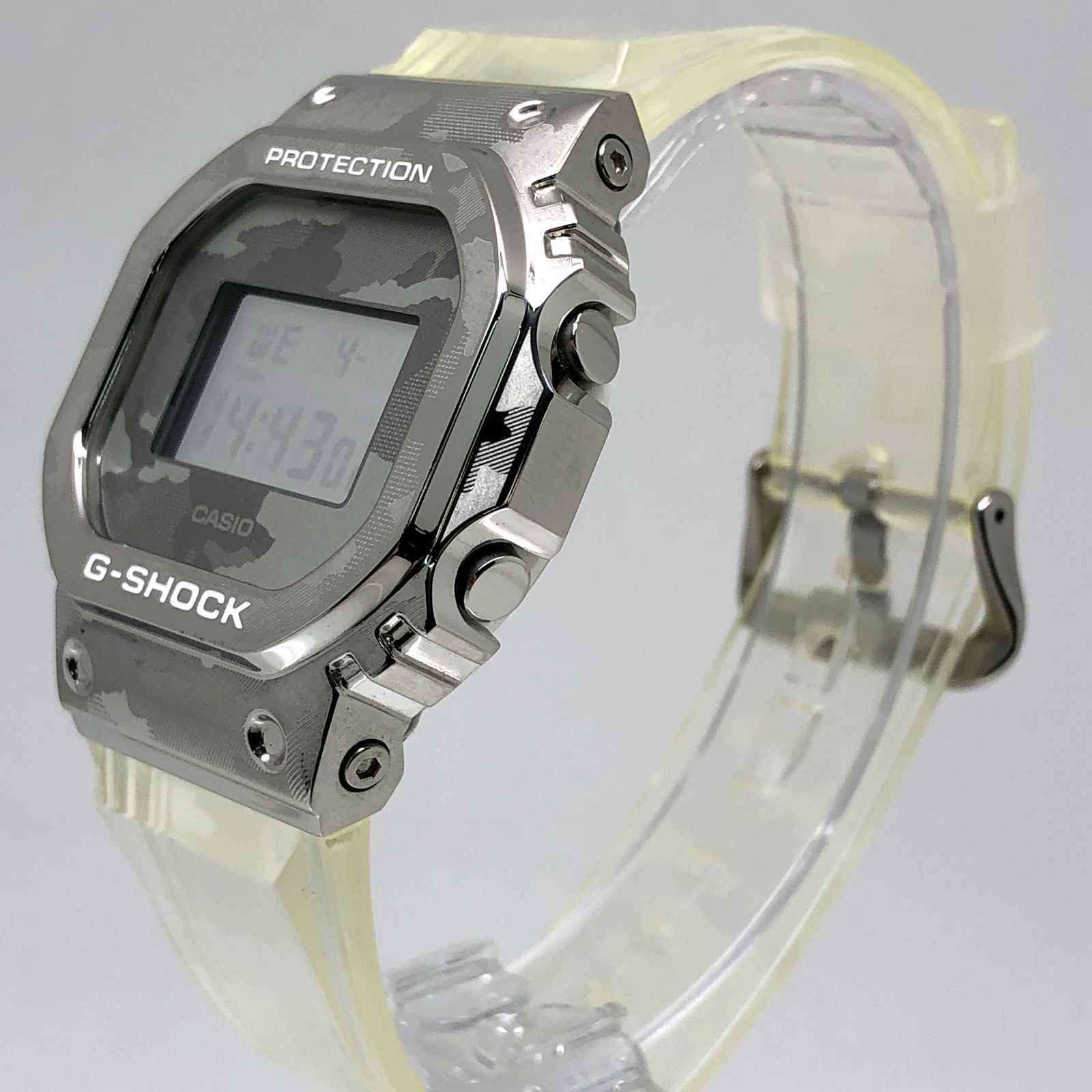 G-SHOCK ジーショック GM-5600SCM-1 メタルベゼル シルバー 